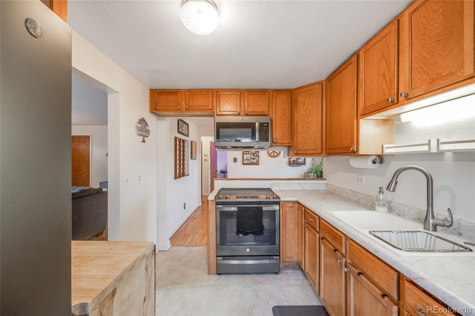 MLS Image #7 for 6978  kidder drive,denver, Colorado