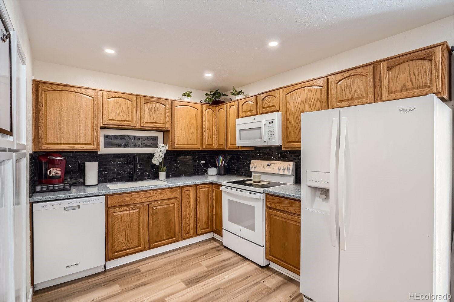 MLS Image #7 for 8746 w 86th drive,arvada, Colorado