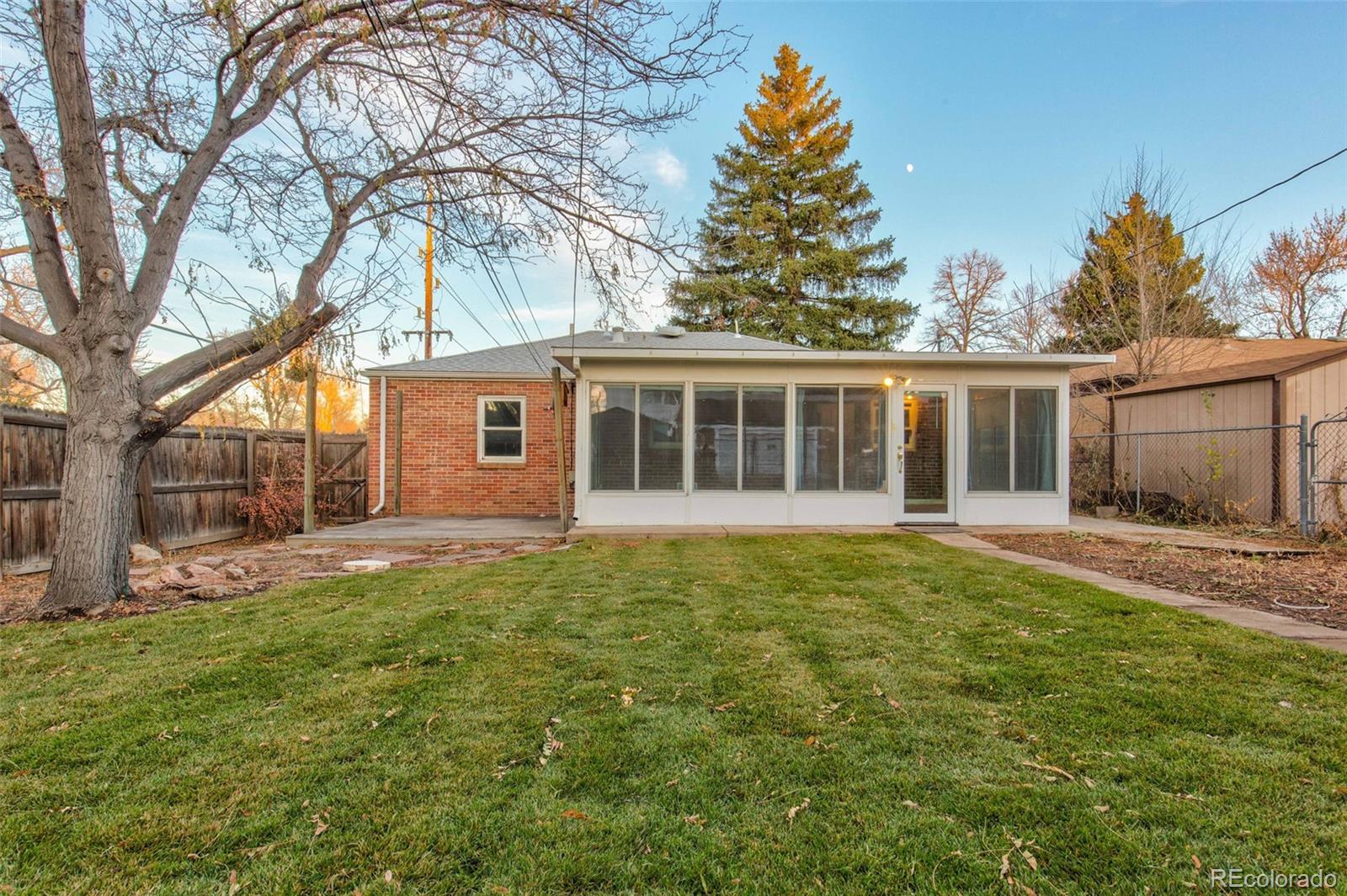 MLS Image #18 for 1375  roslyn street,denver, Colorado