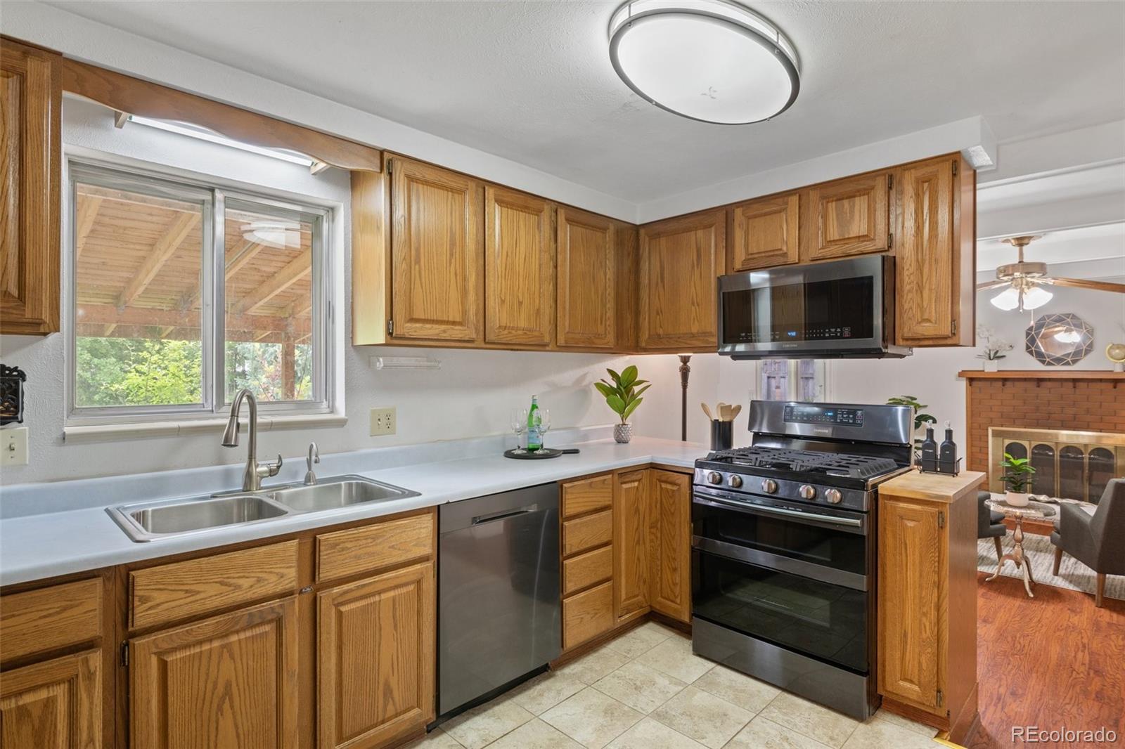 MLS Image #9 for 2140 s gray street,denver, Colorado