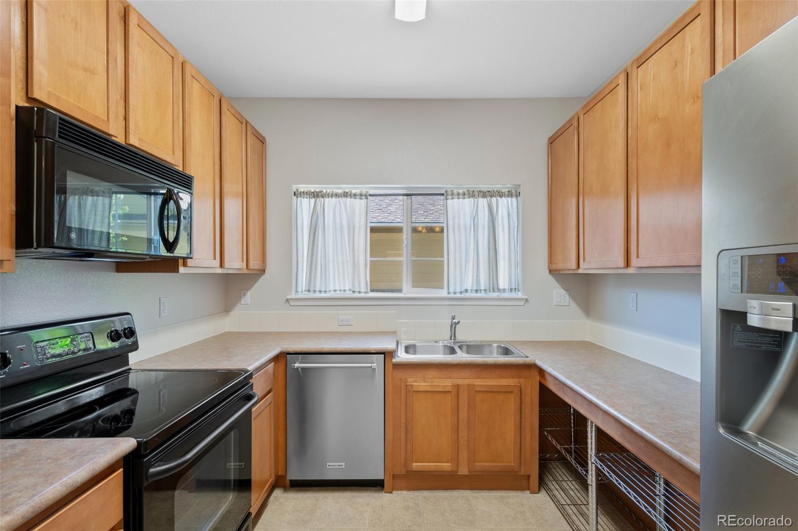 MLS Image #10 for 23306 e 5th place,aurora, Colorado