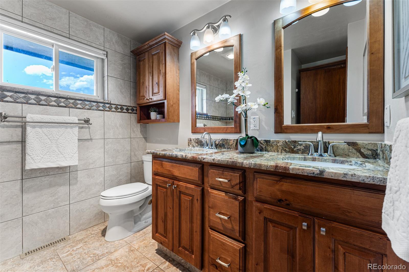 MLS Image #19 for 495 s leyden street,denver, Colorado