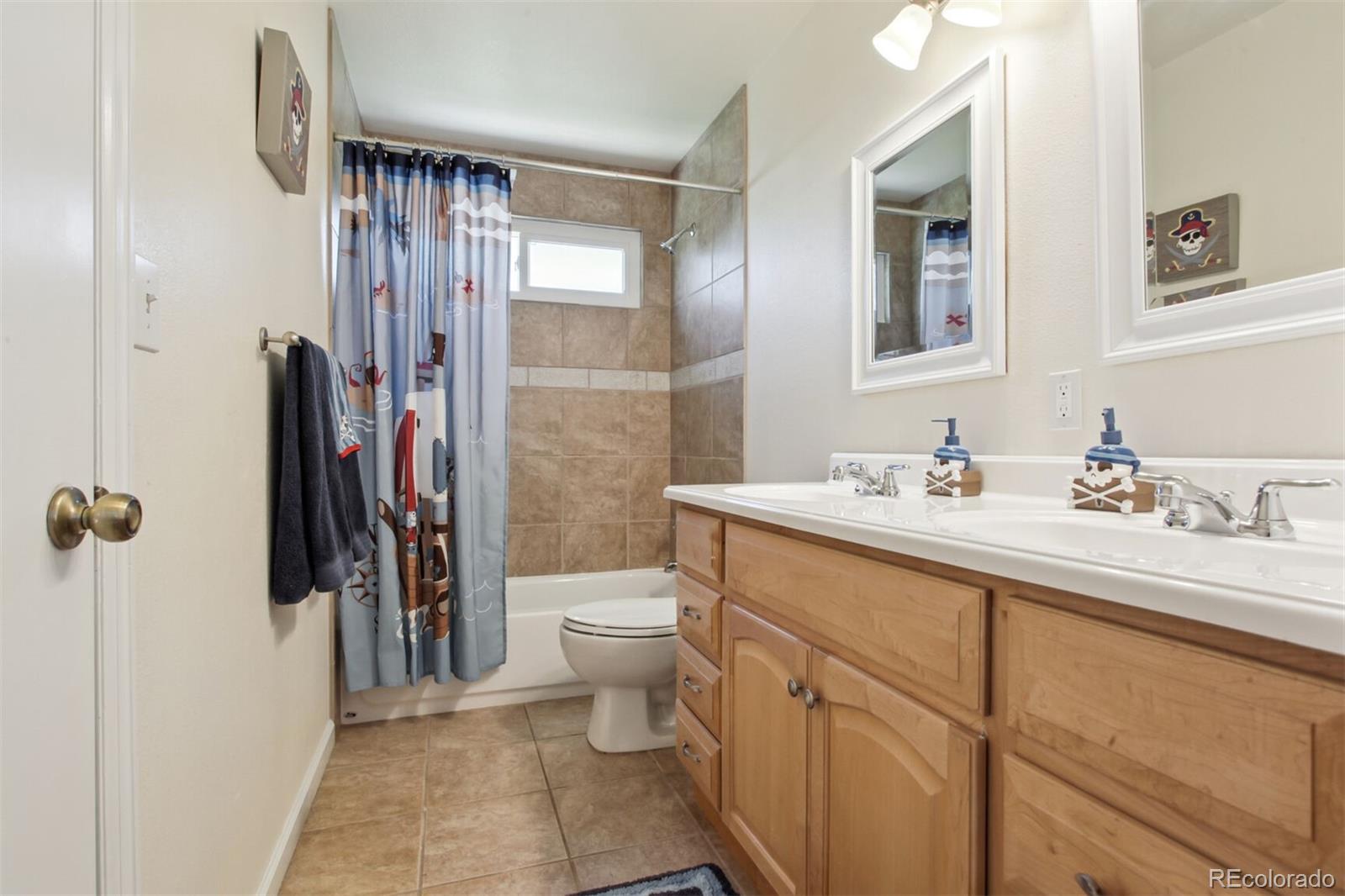 MLS Image #16 for 14123 w warren circle,lakewood, Colorado