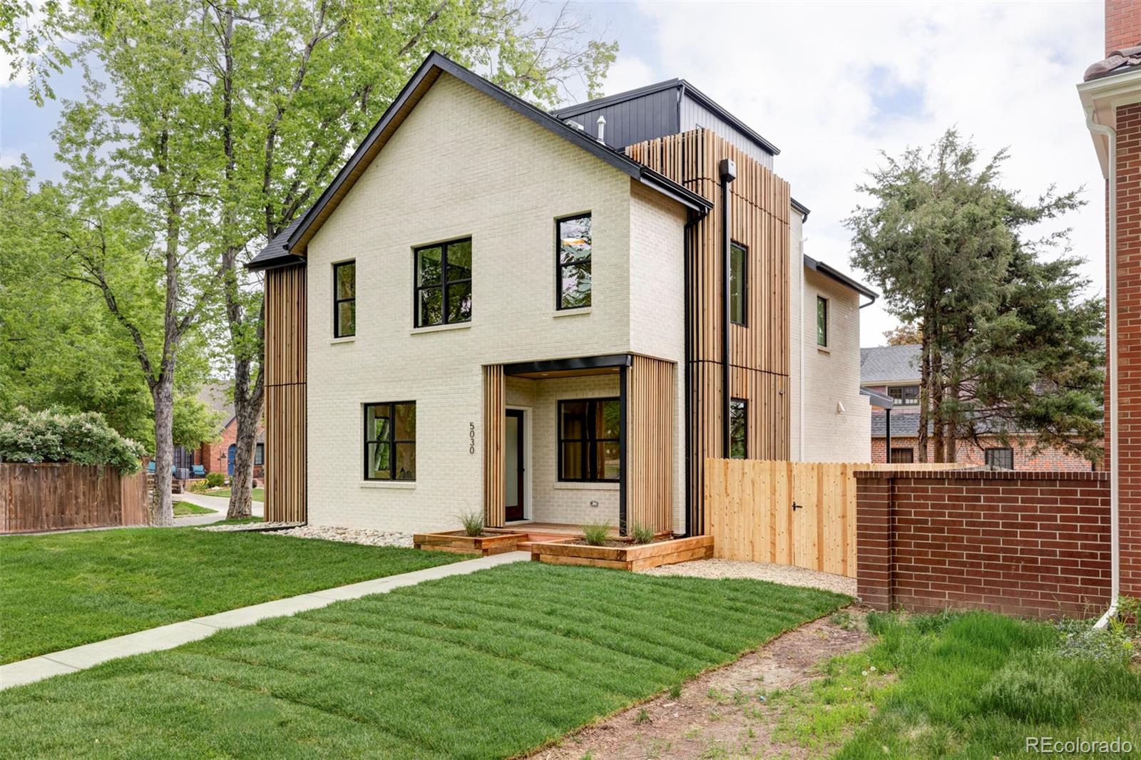 MLS Image #2 for 5030 e 17th avenue parkway,denver, Colorado