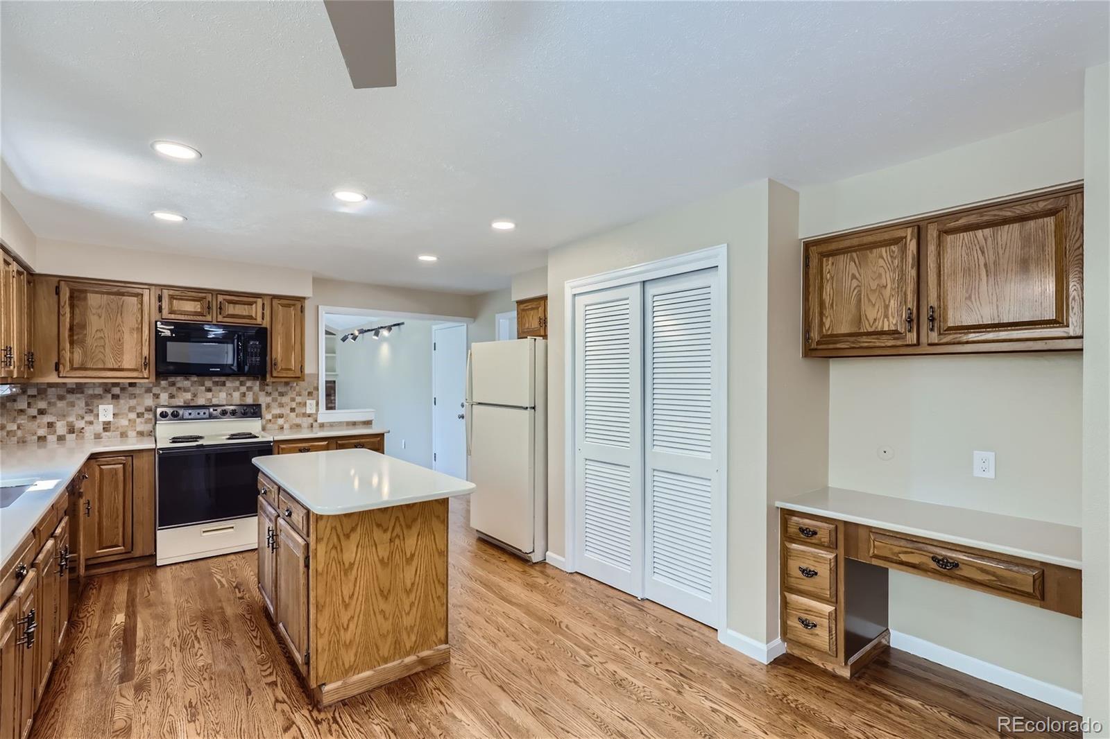 MLS Image #5 for 2991 e phillips drive,centennial, Colorado