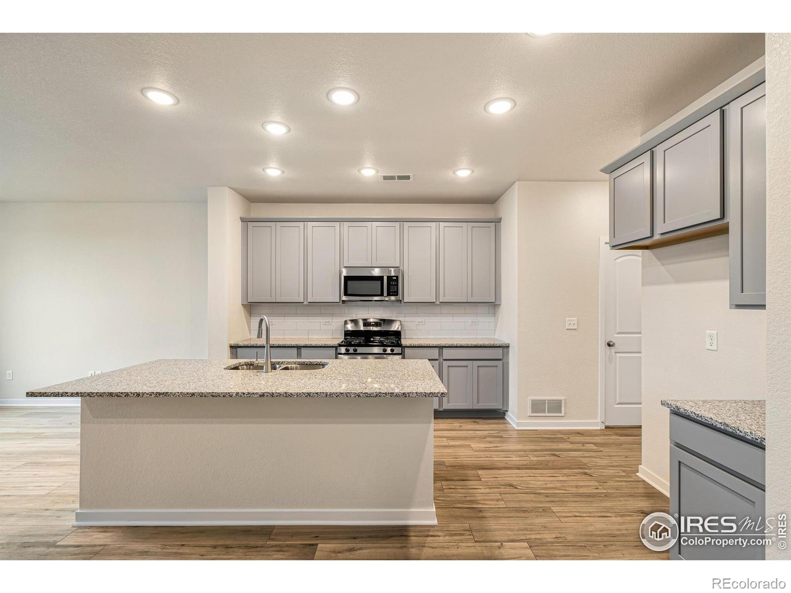 MLS Image #10 for 2764  eddystone way,loveland, Colorado