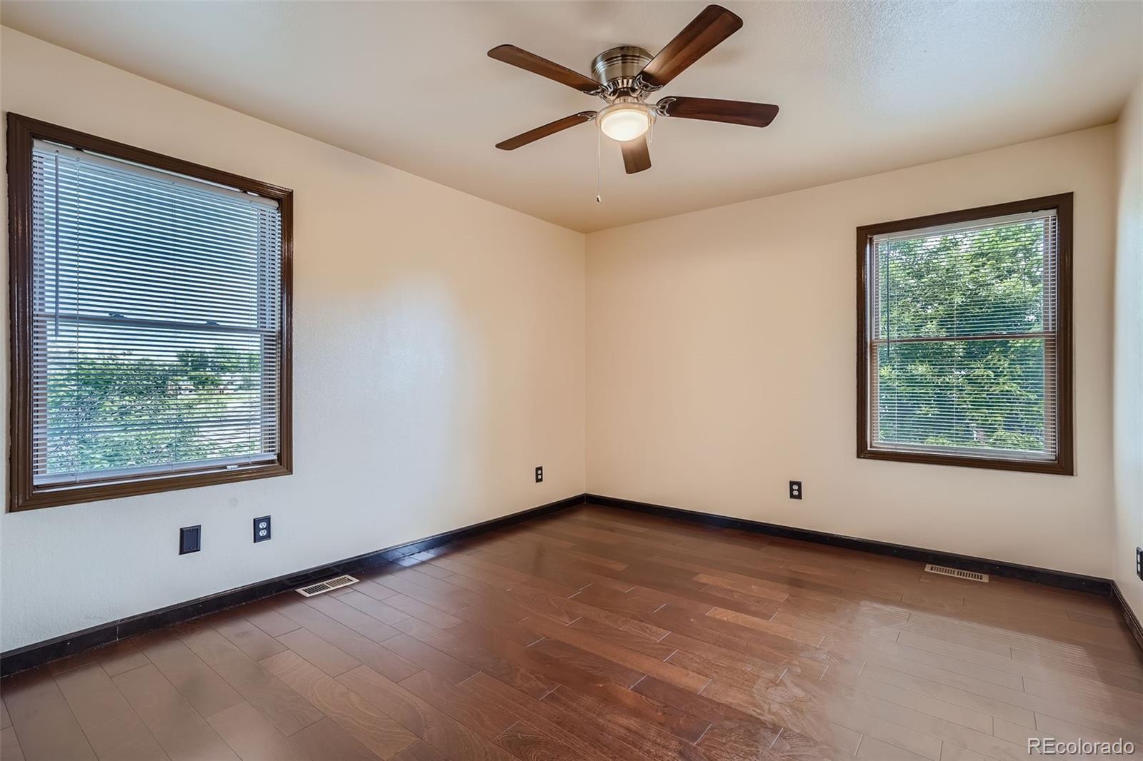 MLS Image #23 for 987 s emporia street,denver, Colorado