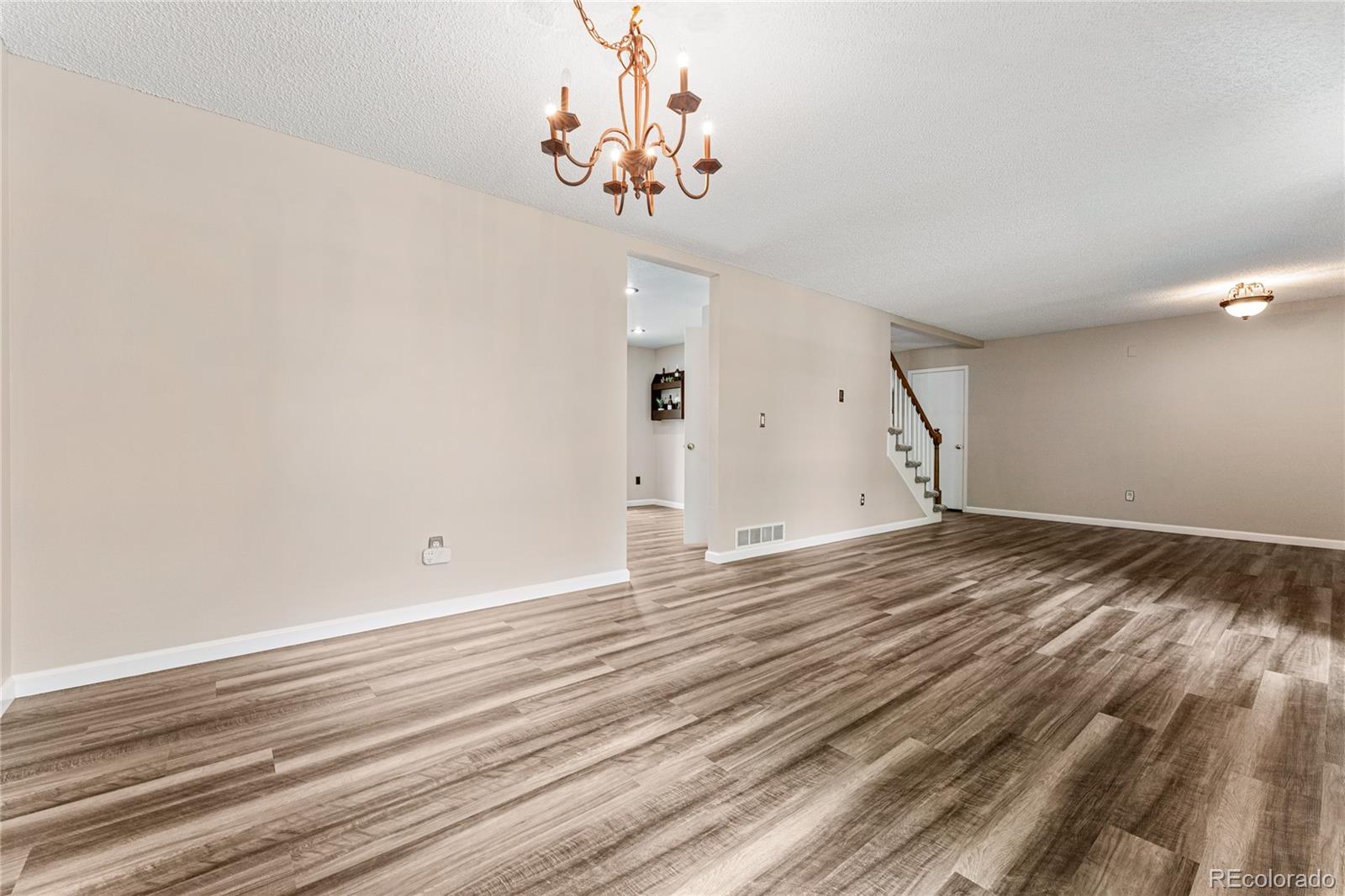 MLS Image #5 for 17105 e pacific place,aurora, Colorado