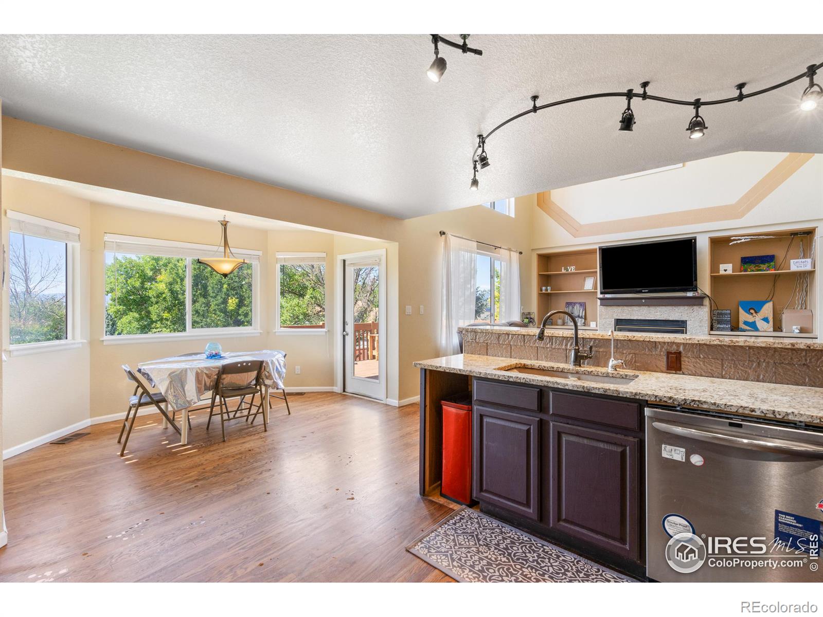 MLS Image #7 for 201  sherwood court,longmont, Colorado