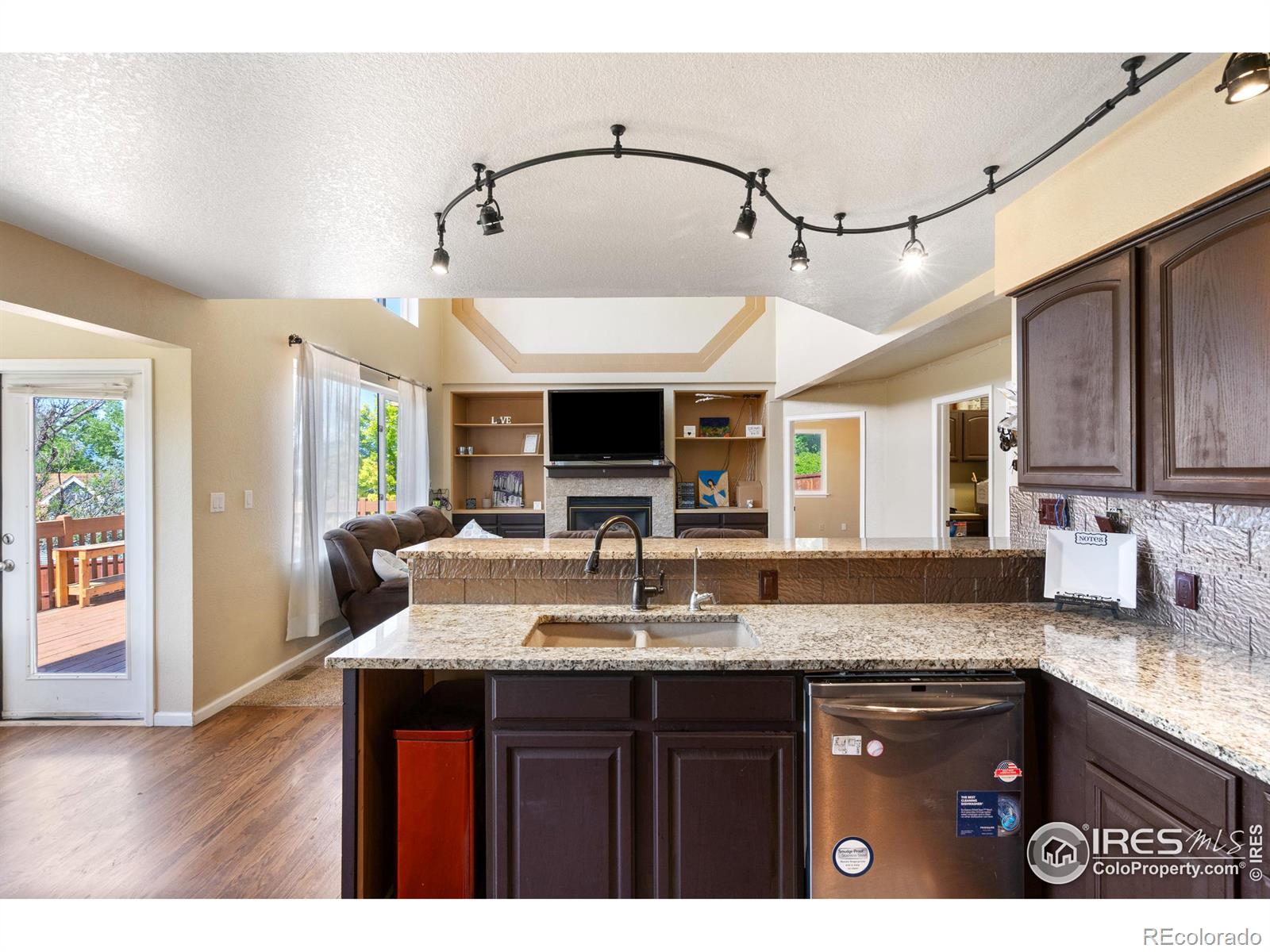 MLS Image #8 for 201  sherwood court,longmont, Colorado