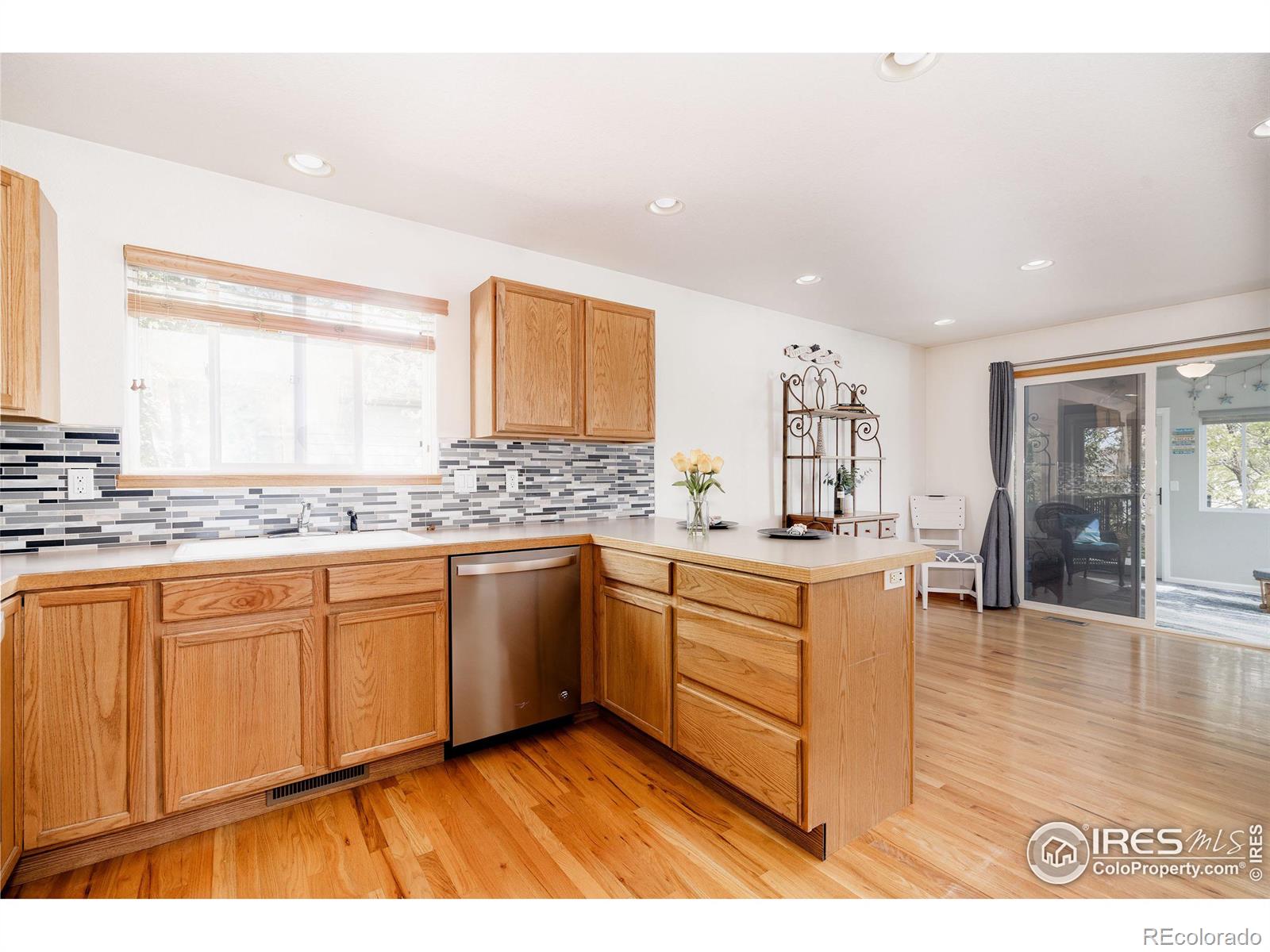 MLS Image #12 for 554  saturn drive,fort collins, Colorado