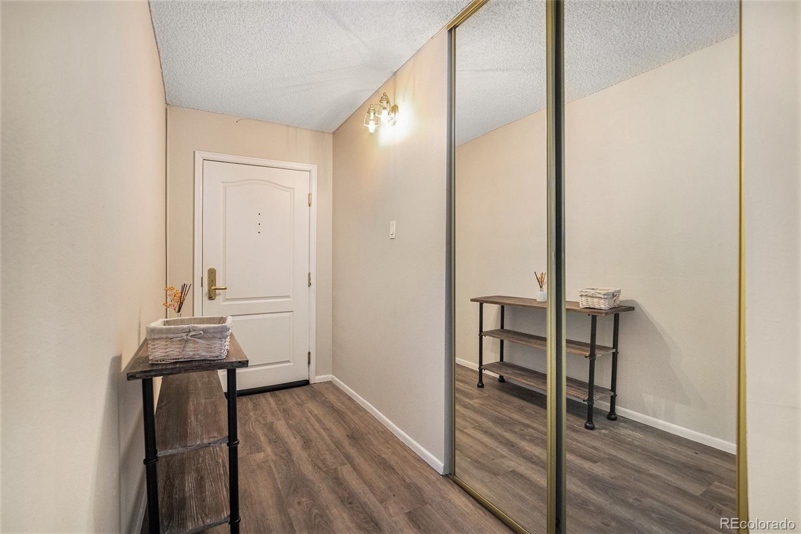 MLS Image #8 for 1020  15th street 18n,denver, Colorado