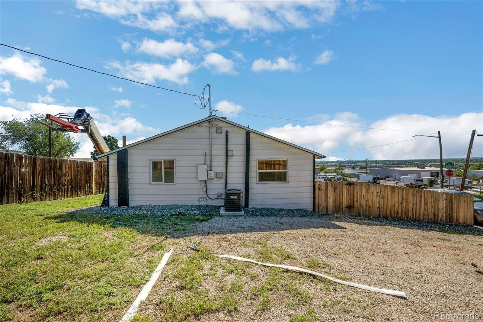 MLS Image #10 for 2995 s zuni street,denver, Colorado