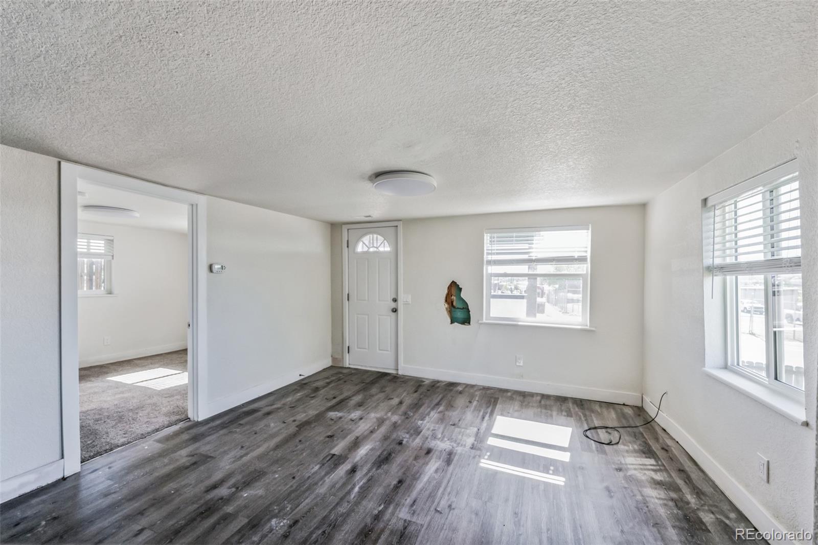 MLS Image #19 for 2995 s zuni street,denver, Colorado