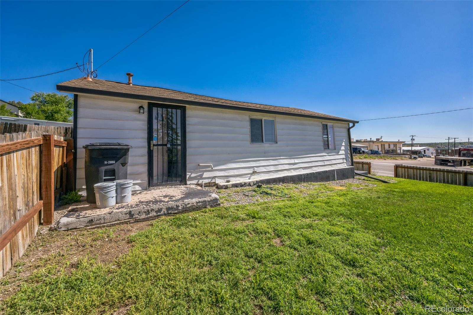 MLS Image #4 for 2995 s zuni street,denver, Colorado