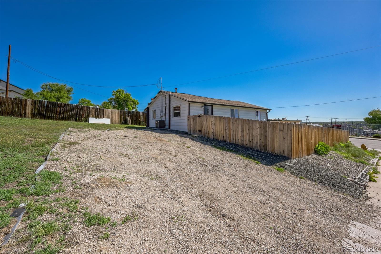 MLS Image #5 for 2995 s zuni street,denver, Colorado