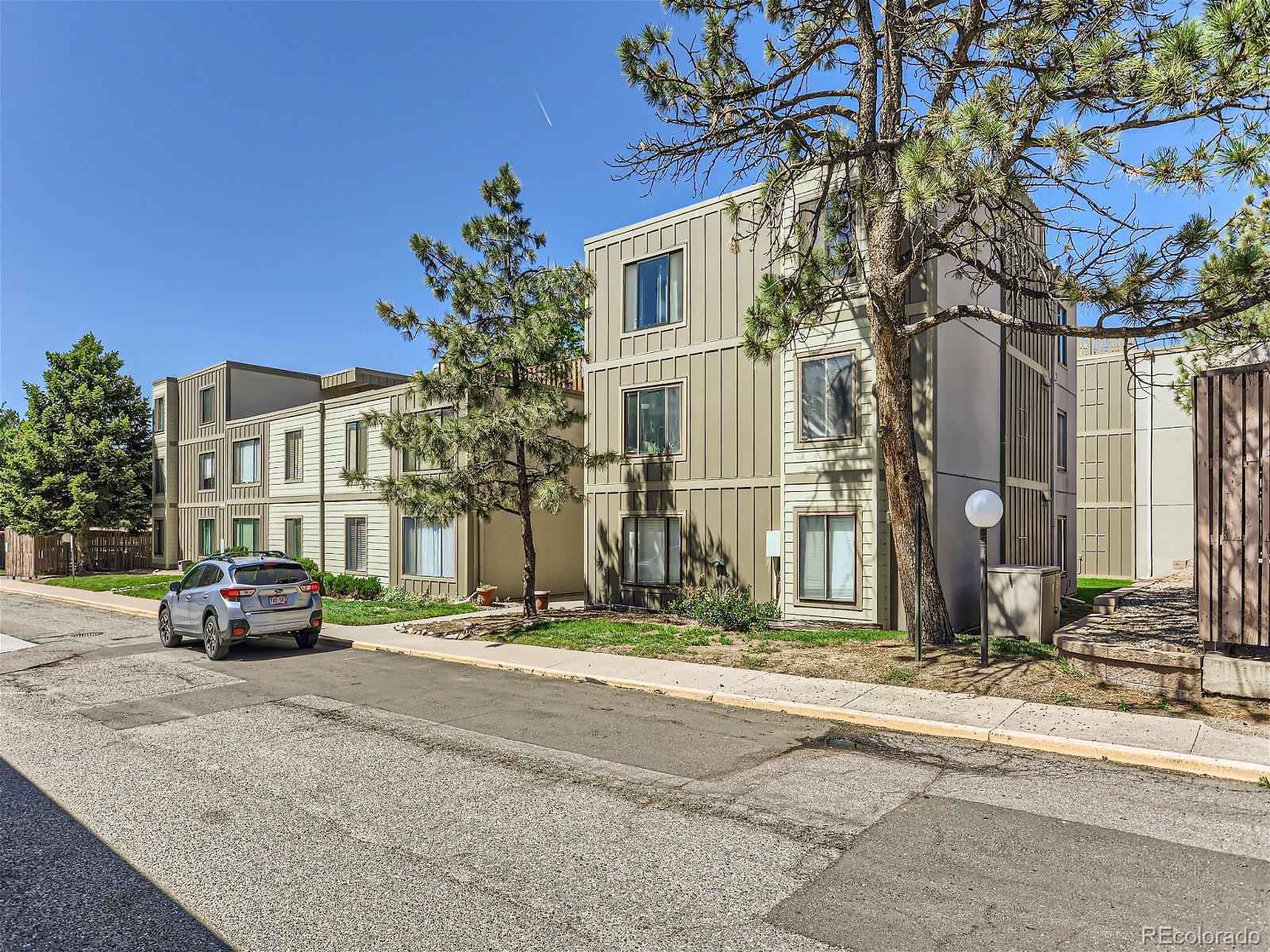 MLS Image #7 for 2525 s dayton way,denver, Colorado