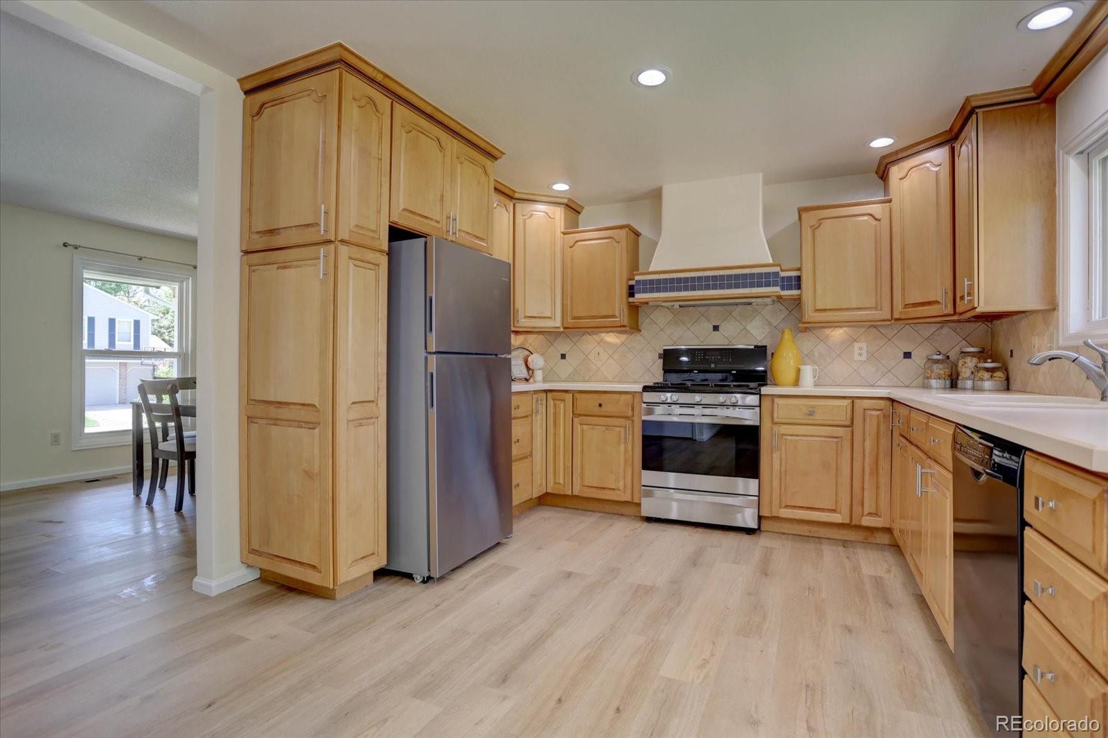 MLS Image #10 for 536 e otero court,littleton, Colorado