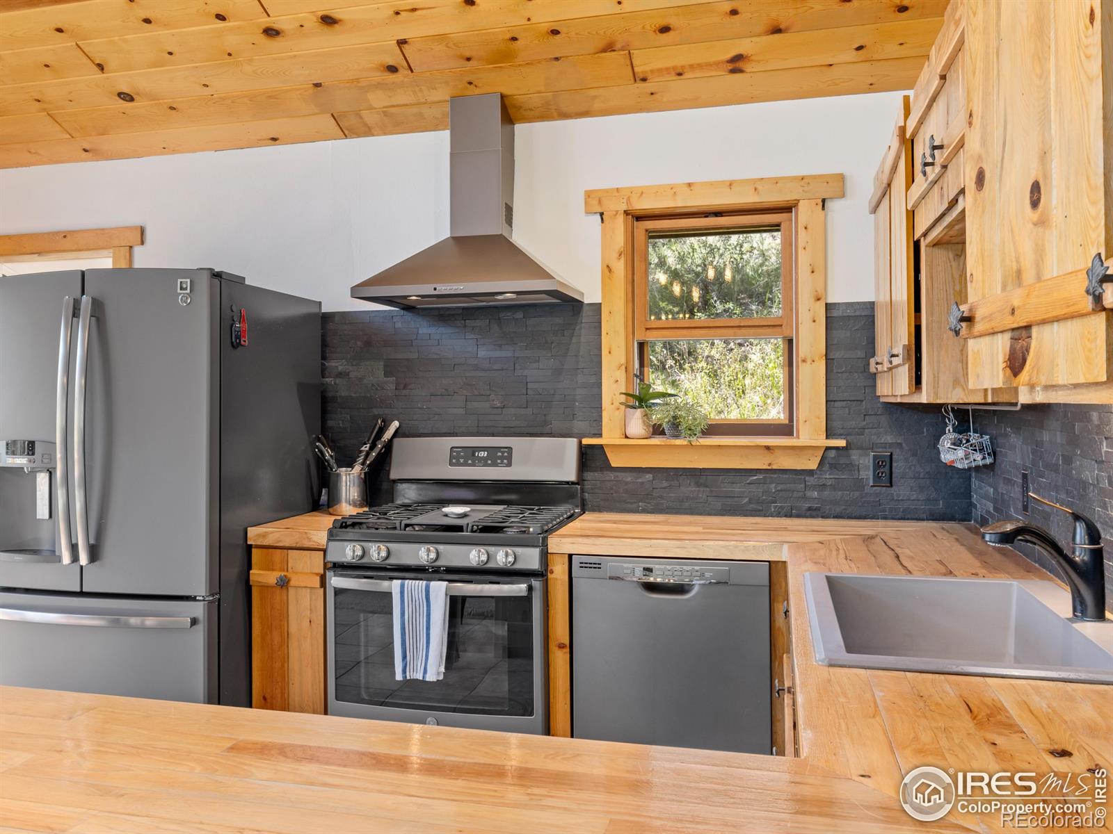 MLS Image #15 for 417  dunraven glade road,glen haven, Colorado