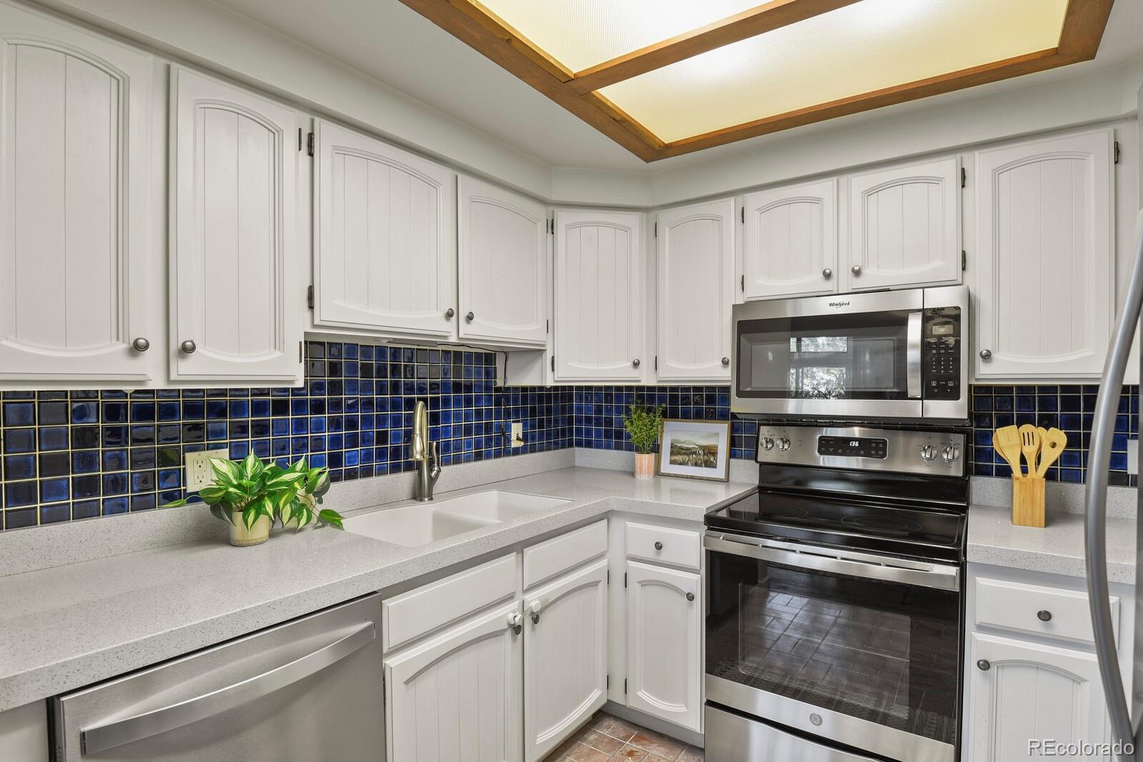 MLS Image #12 for 10349 e peakview avenue b,englewood, Colorado