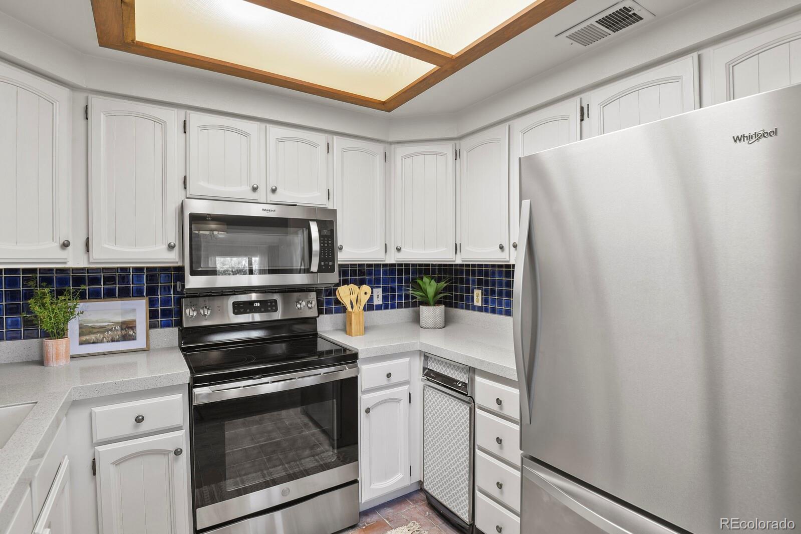 MLS Image #14 for 10349 e peakview avenue b,englewood, Colorado