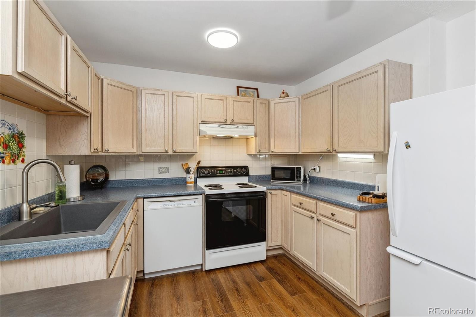 MLS Image #3 for 610 s alton way 2c,denver, Colorado