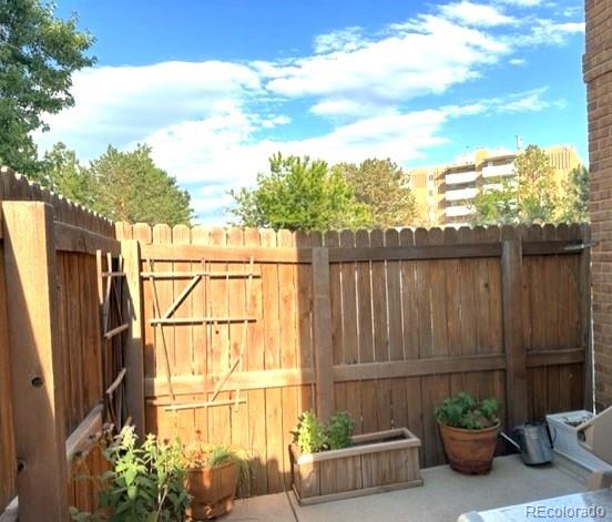 MLS Image #13 for 2807 s locust street,denver, Colorado