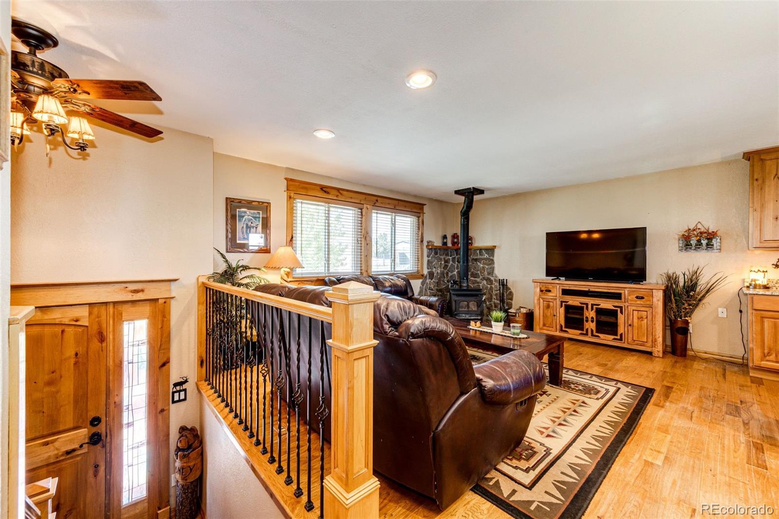 MLS Image #13 for 37653  lark drive,elizabeth, Colorado