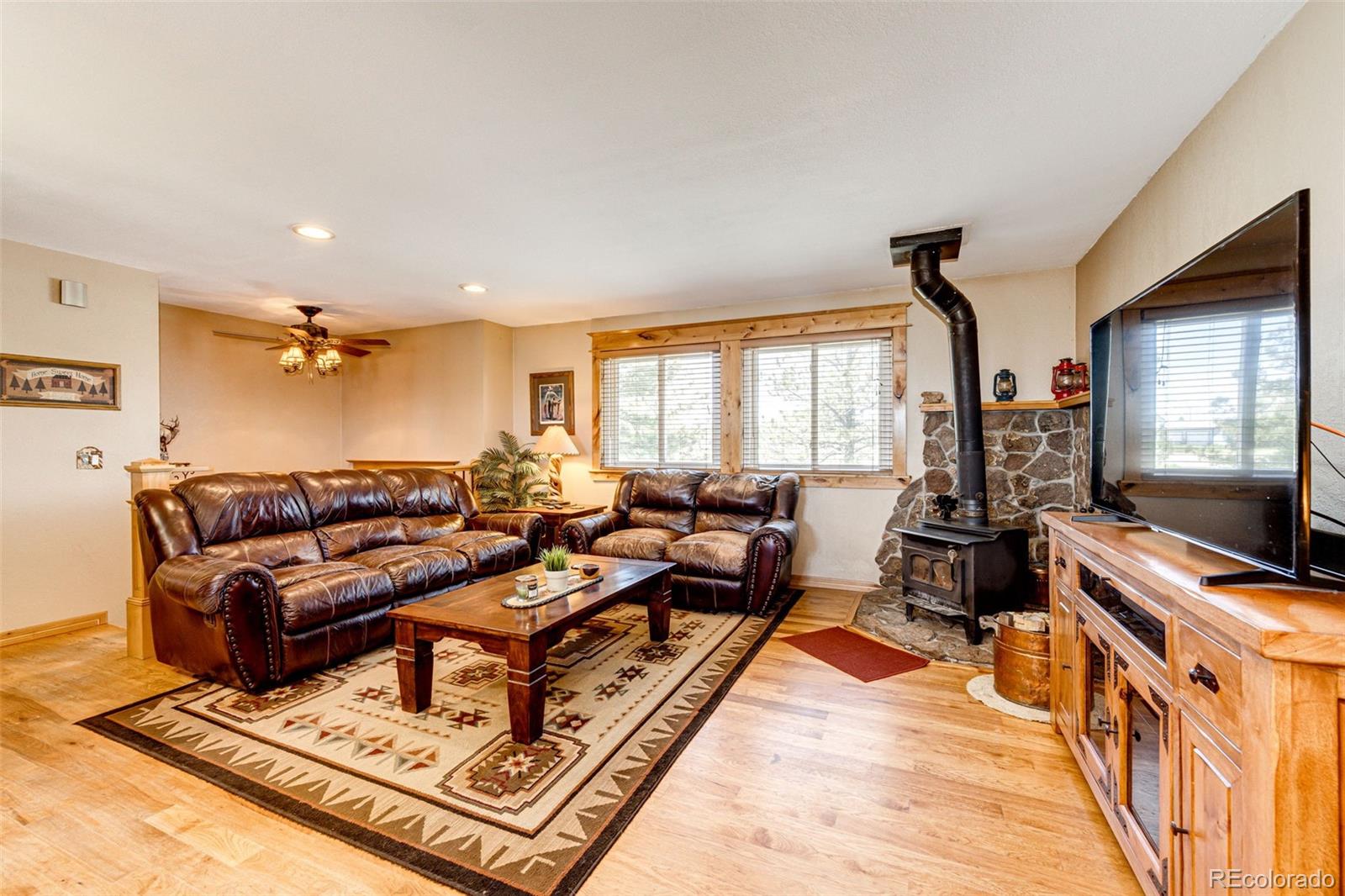 MLS Image #15 for 37653  lark drive,elizabeth, Colorado