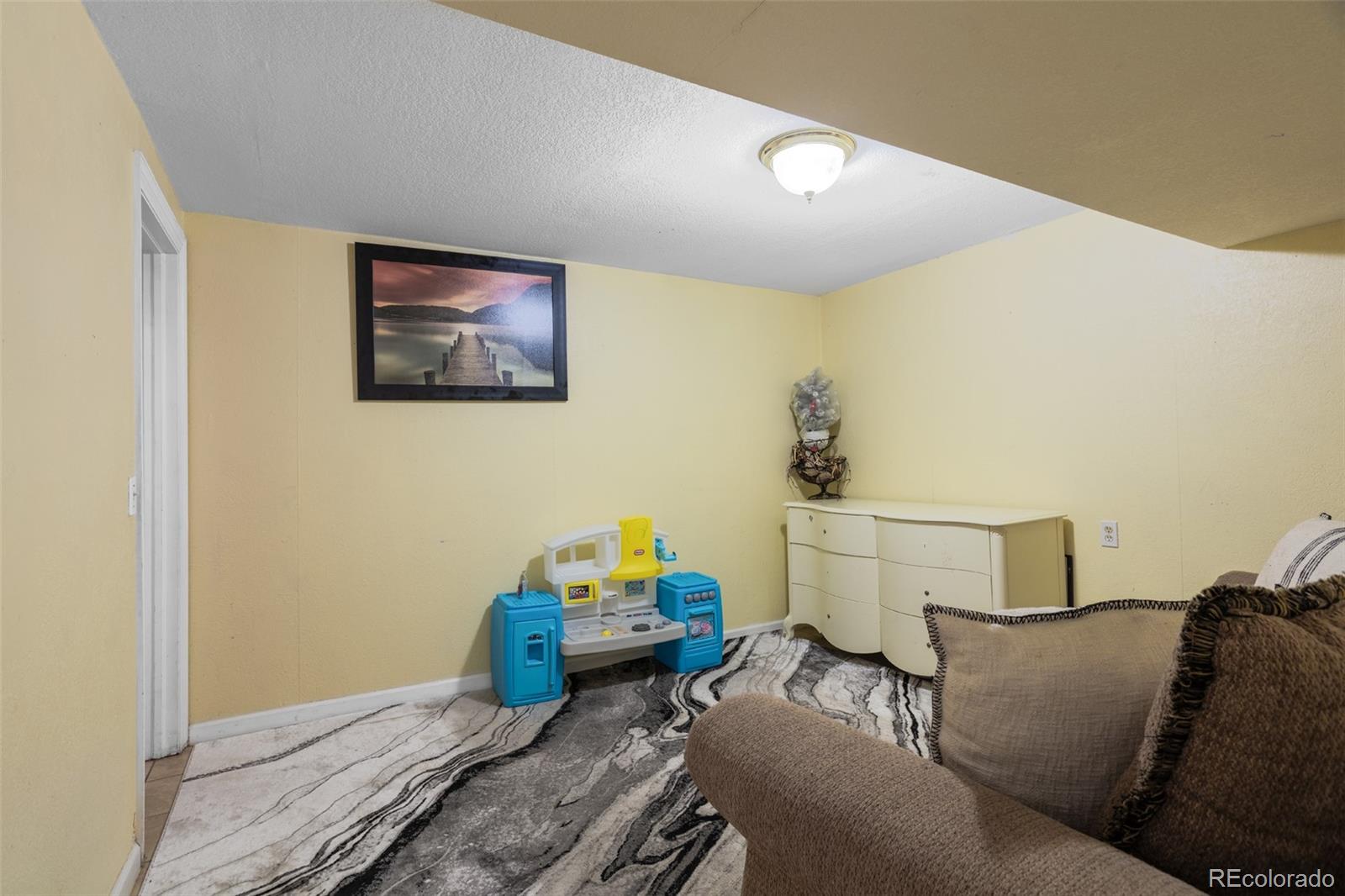 MLS Image #12 for 211 s newark circle,aurora, Colorado