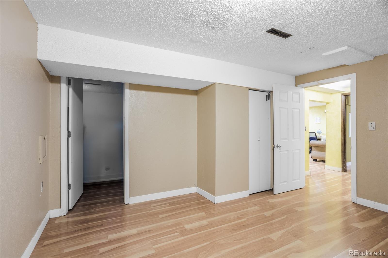 MLS Image #14 for 211 s newark circle,aurora, Colorado