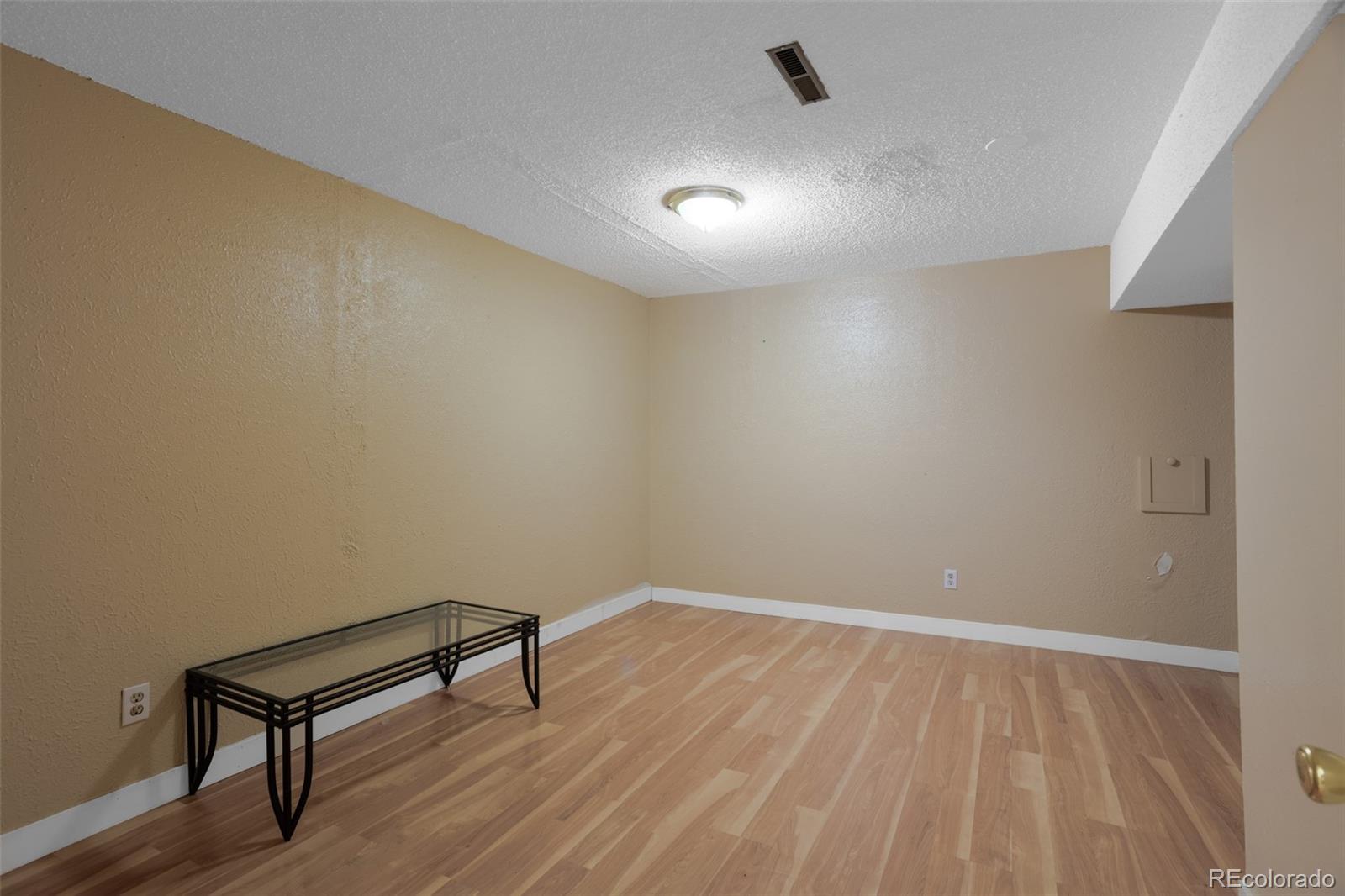 MLS Image #15 for 211 s newark circle,aurora, Colorado