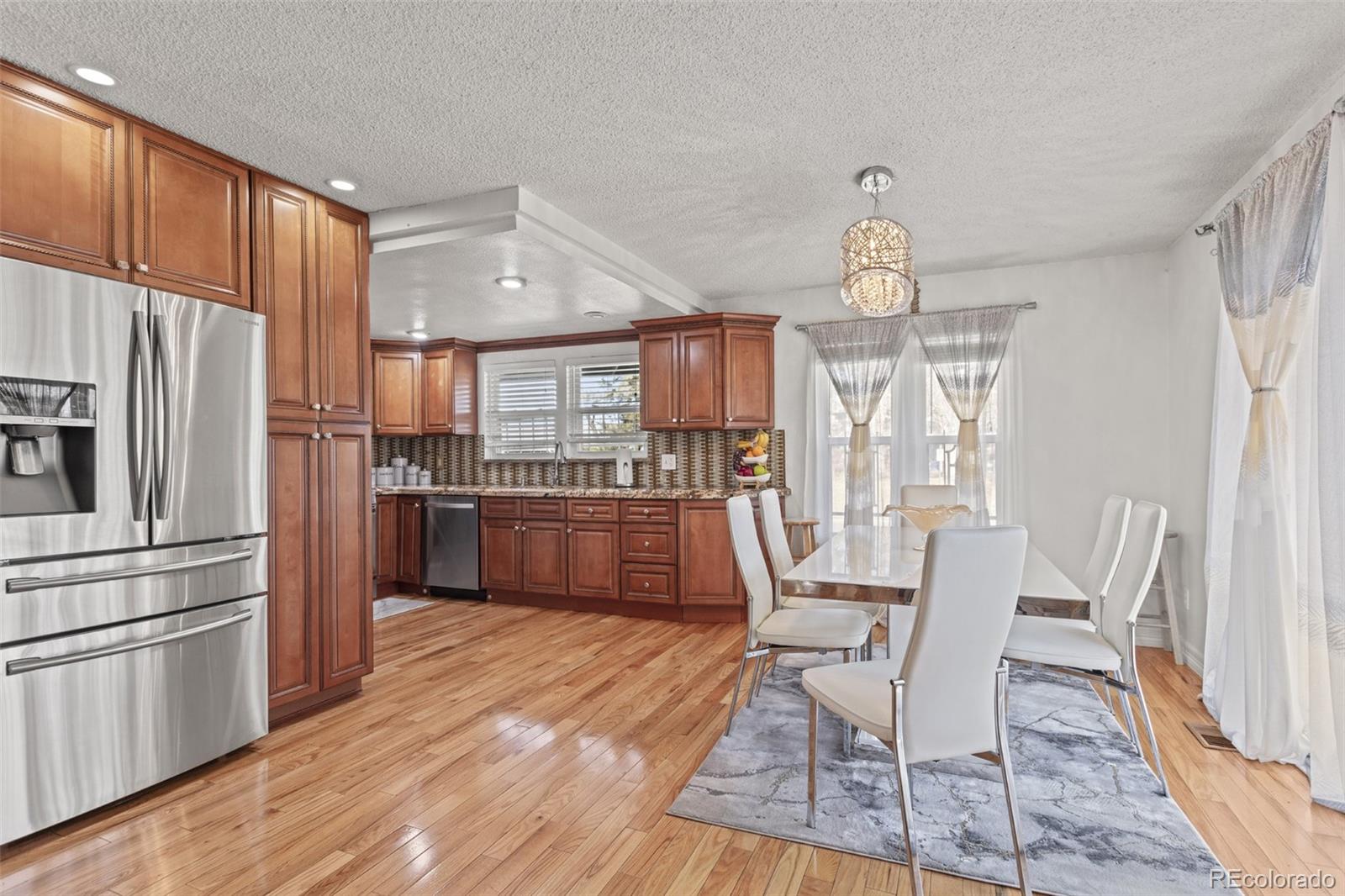 MLS Image #4 for 211 s newark circle,aurora, Colorado