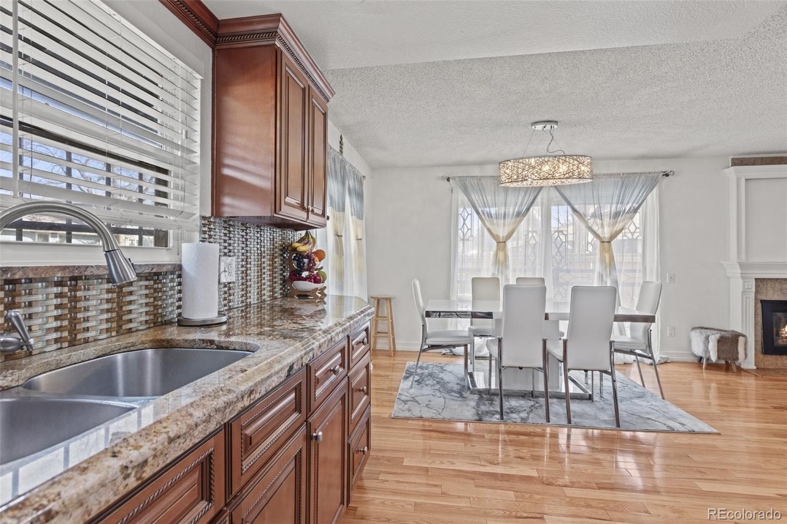 MLS Image #7 for 211 s newark circle,aurora, Colorado