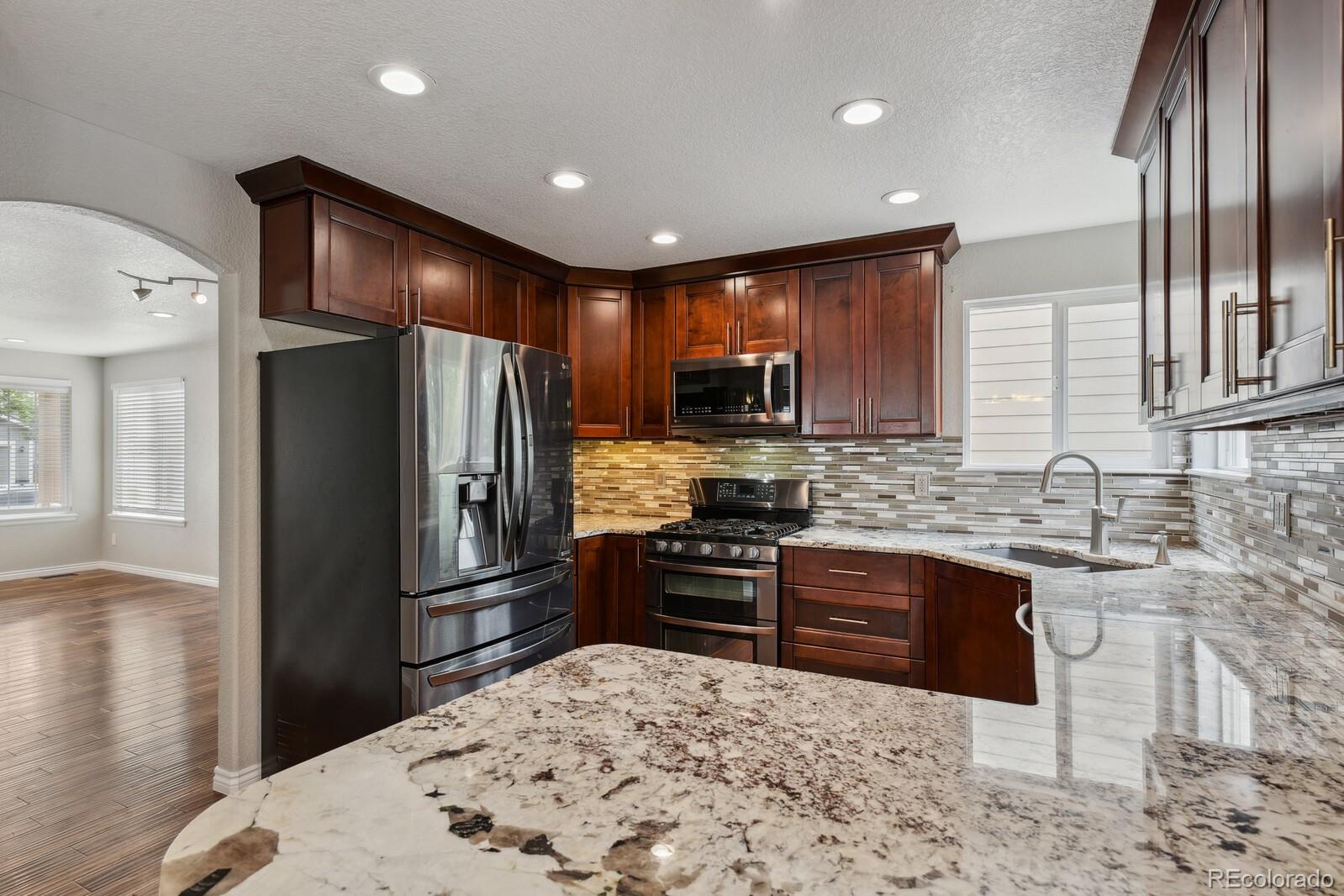 MLS Image #11 for 20983 e 40th place,denver, Colorado