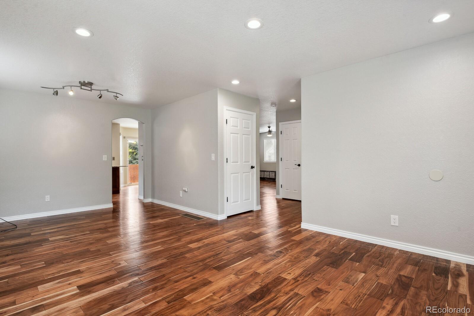 MLS Image #4 for 20983 e 40th place,denver, Colorado