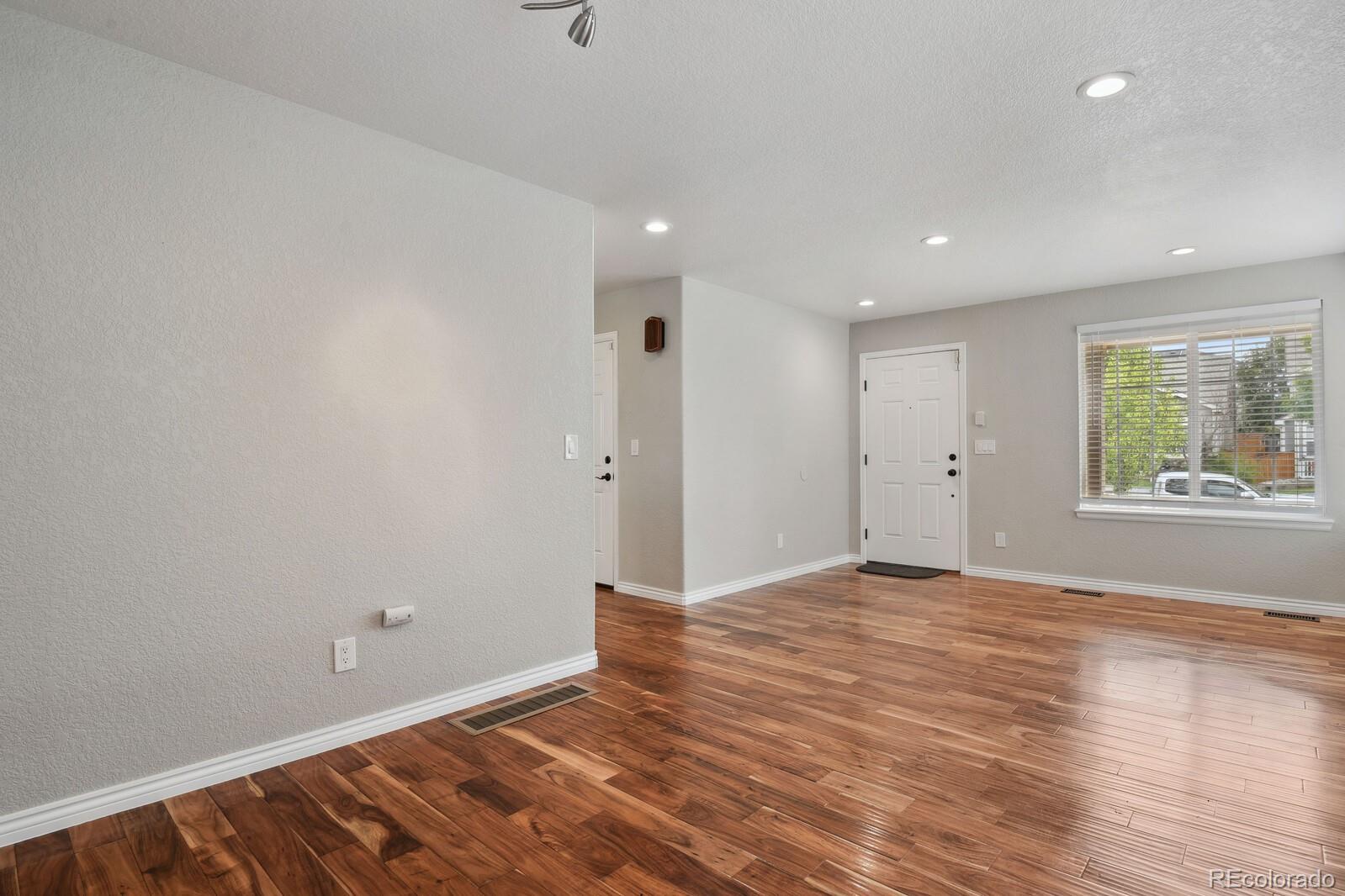 MLS Image #5 for 20983 e 40th place,denver, Colorado