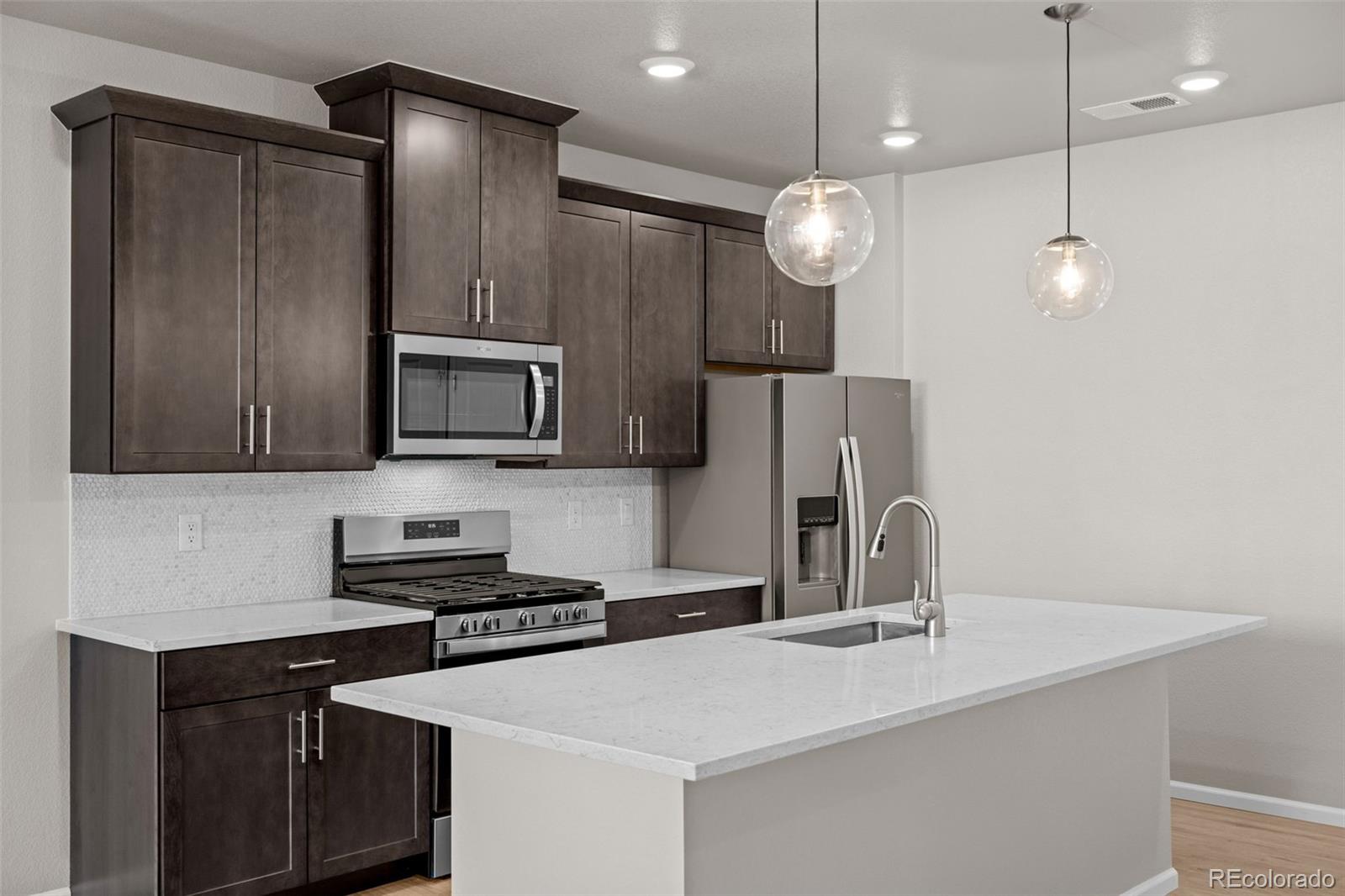MLS Image #11 for 9445 w 58th circle,arvada, Colorado