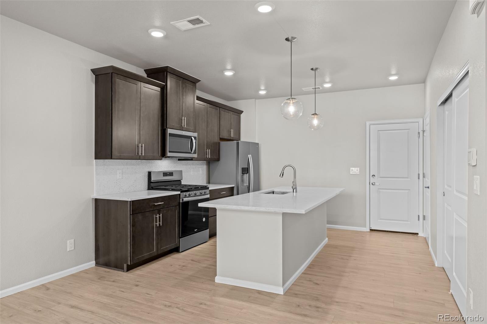 MLS Image #8 for 9445 w 58th circle,arvada, Colorado
