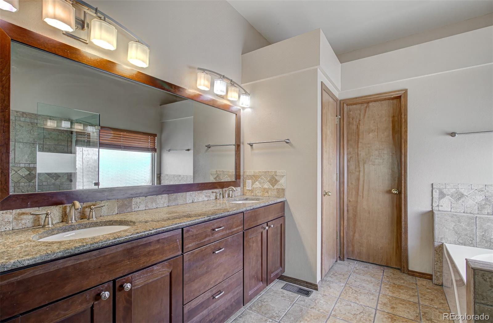 MLS Image #16 for 740  robinglen court,colorado springs, Colorado