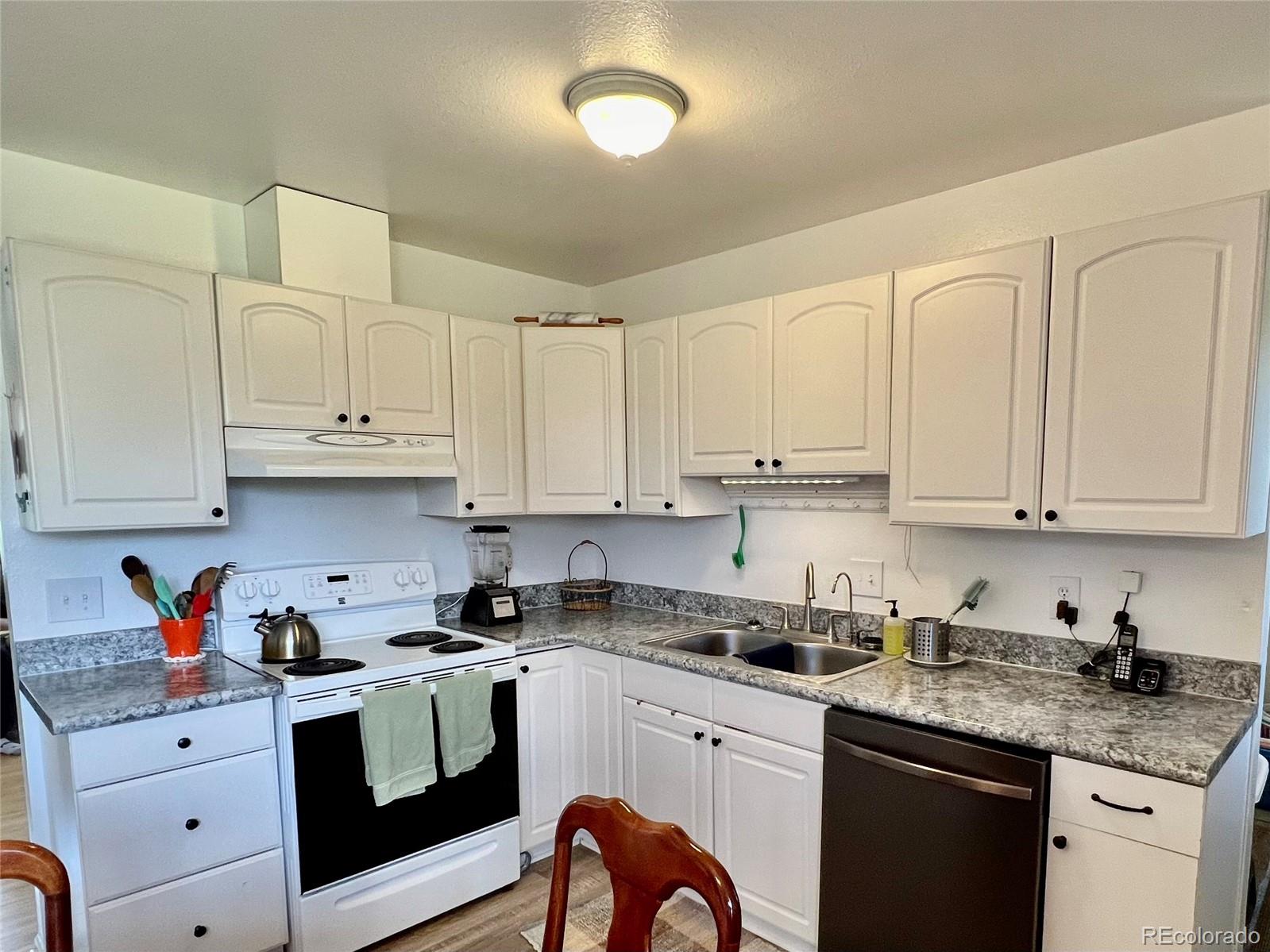 MLS Image #18 for 8090  downing drive,denver, Colorado
