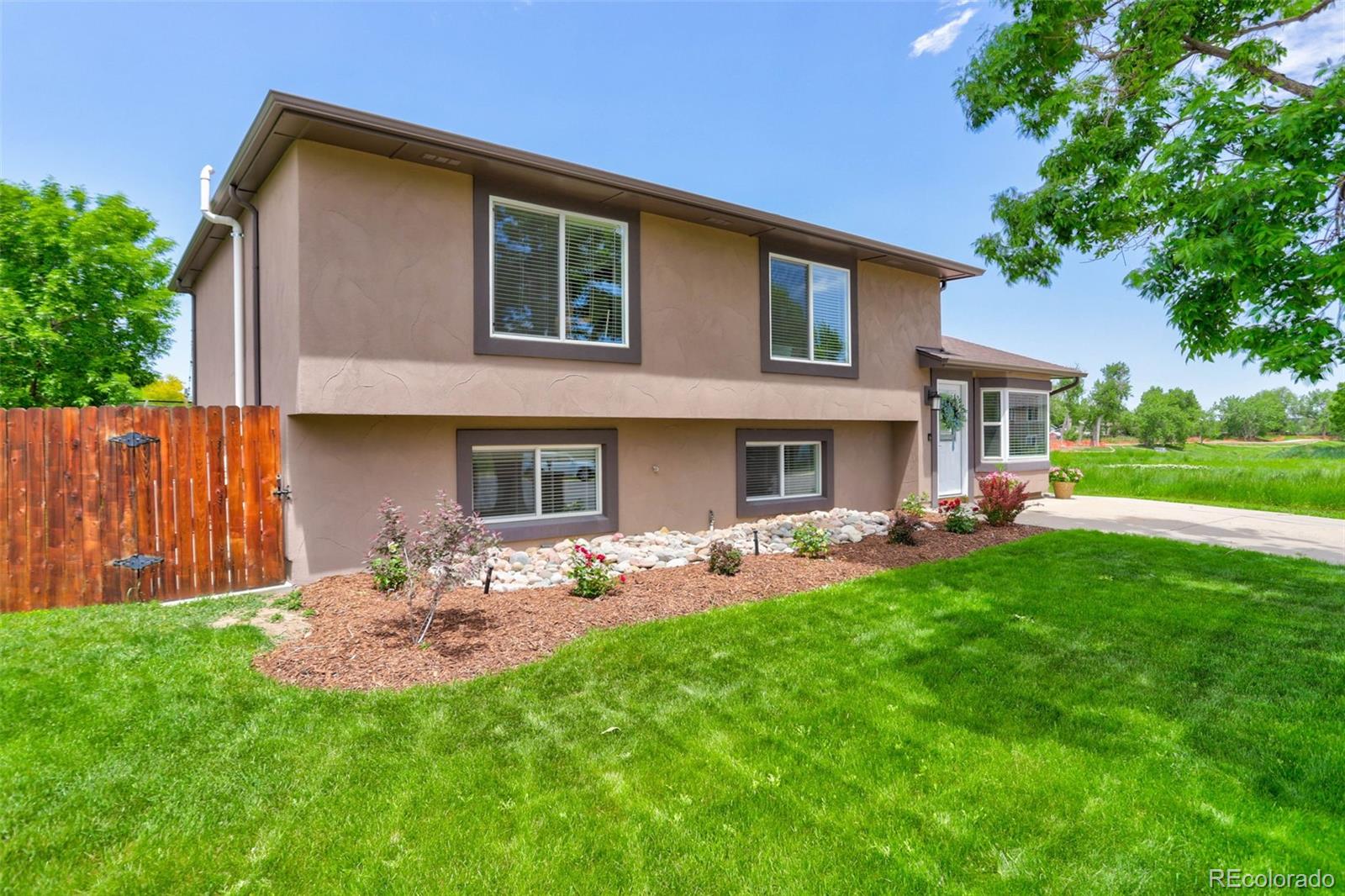 MLS Image #2 for 8763 w stetson place,littleton, Colorado
