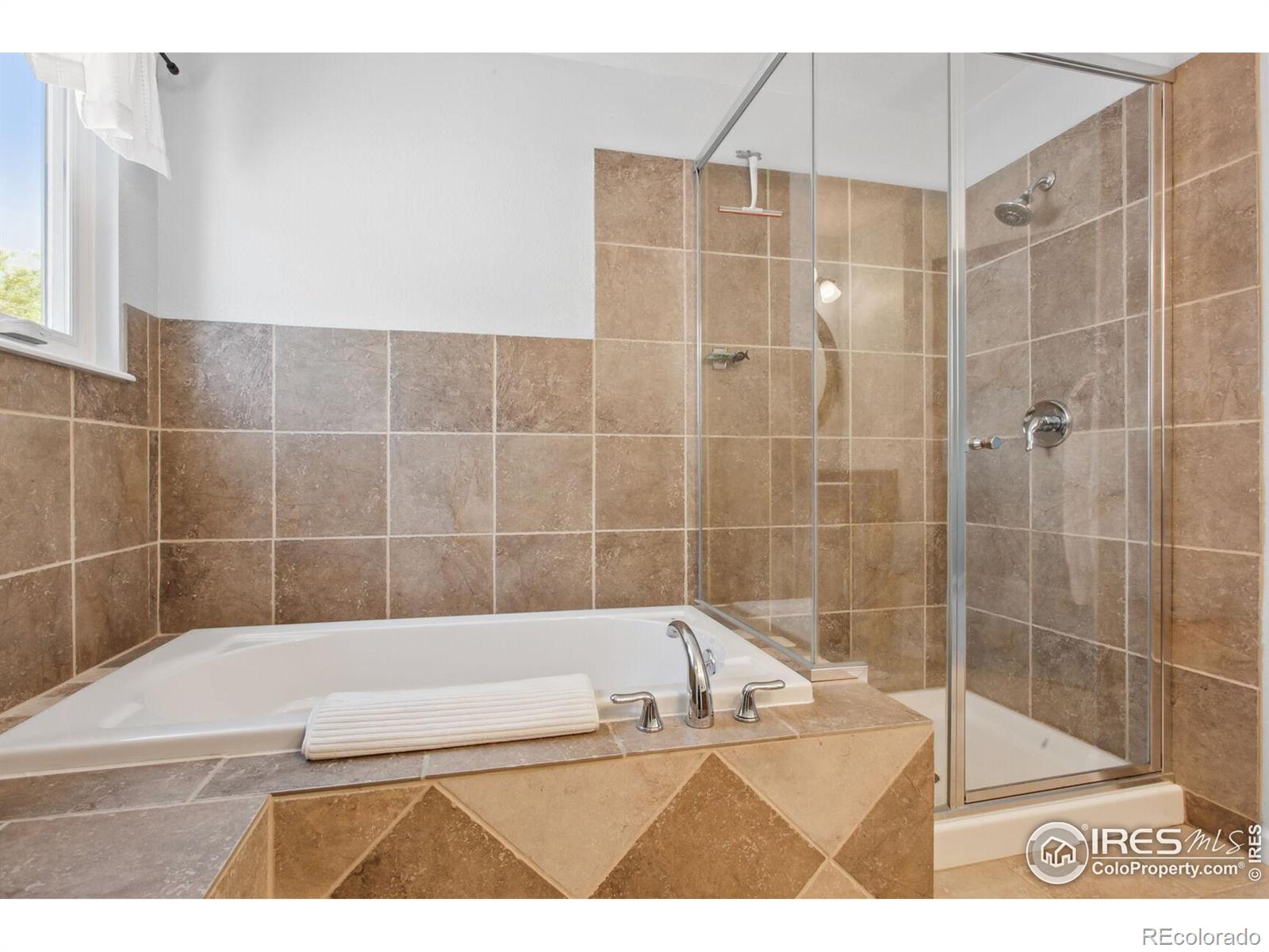 MLS Image #16 for 14123 w warren circle,lakewood, Colorado