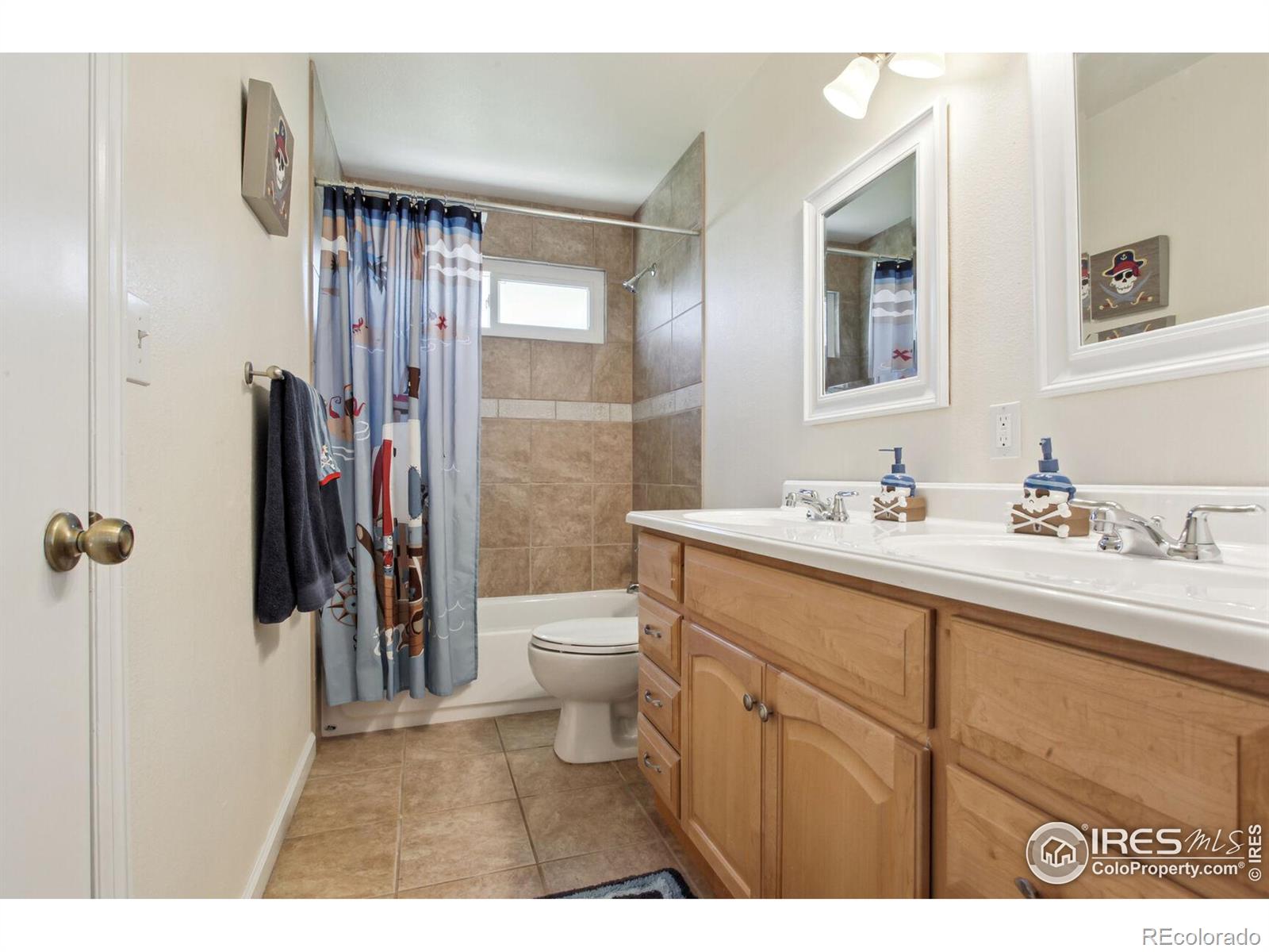 MLS Image #20 for 14123 w warren circle,lakewood, Colorado