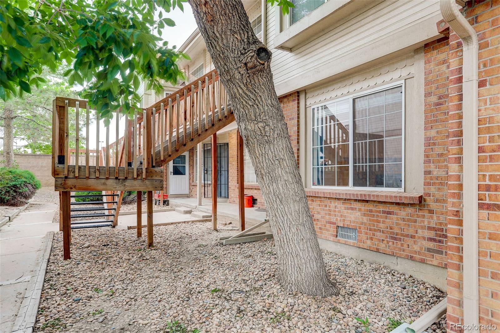 MLS Image #3 for 165 s sable boulevard,aurora, Colorado