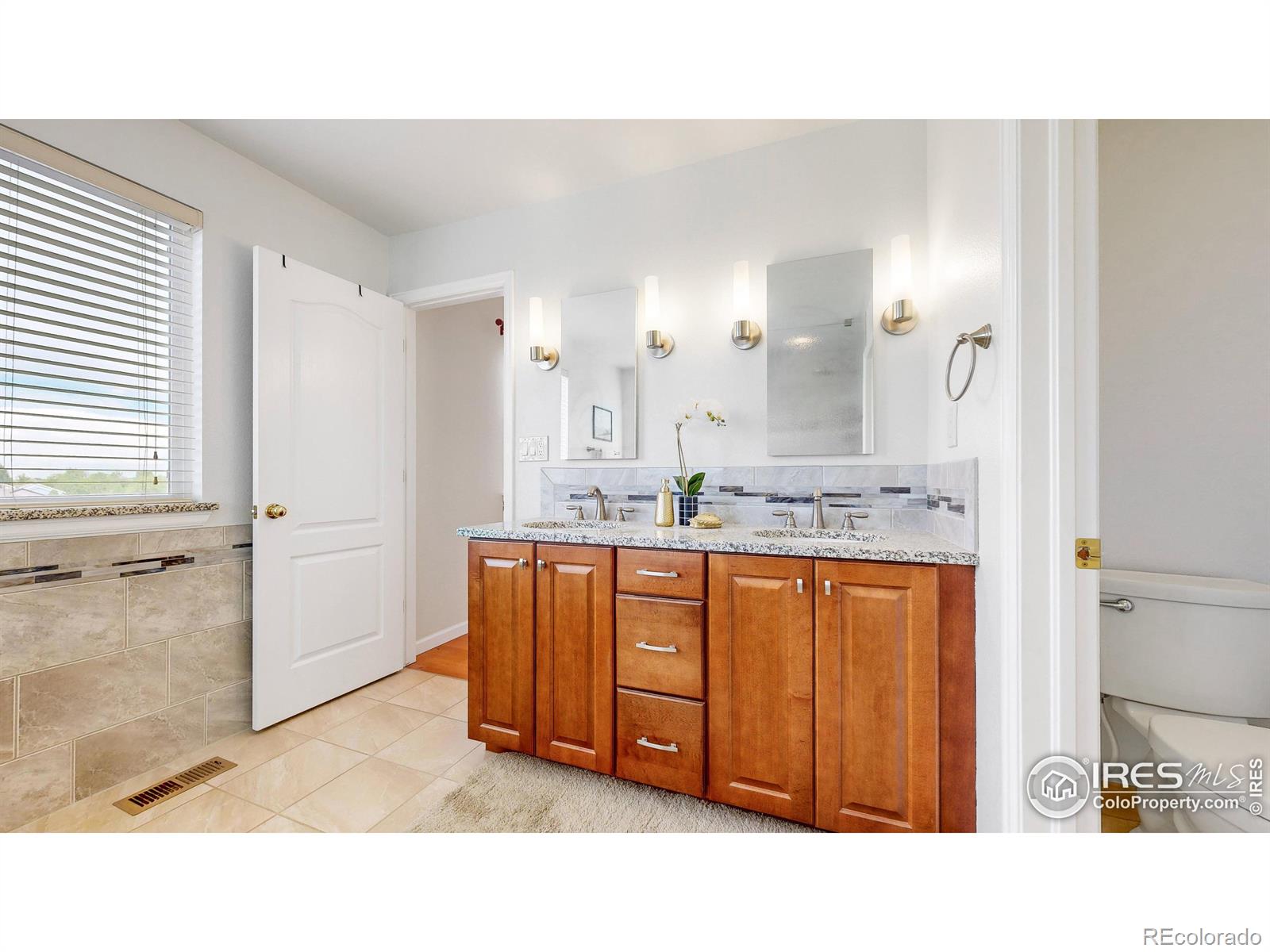 MLS Image #17 for 1375  golden currant court,fort collins, Colorado