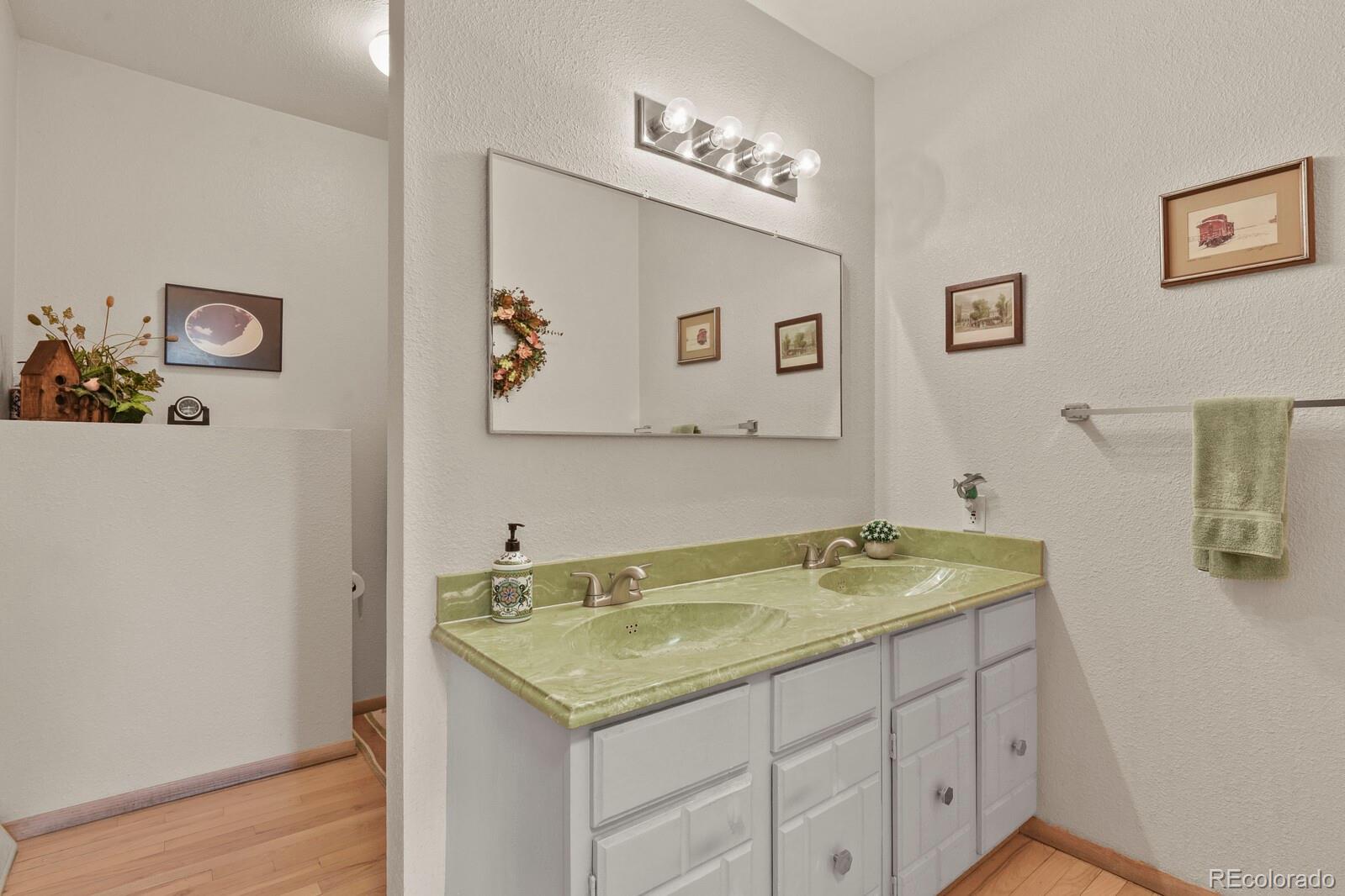 MLS Image #18 for 2450 s moline way,aurora, Colorado