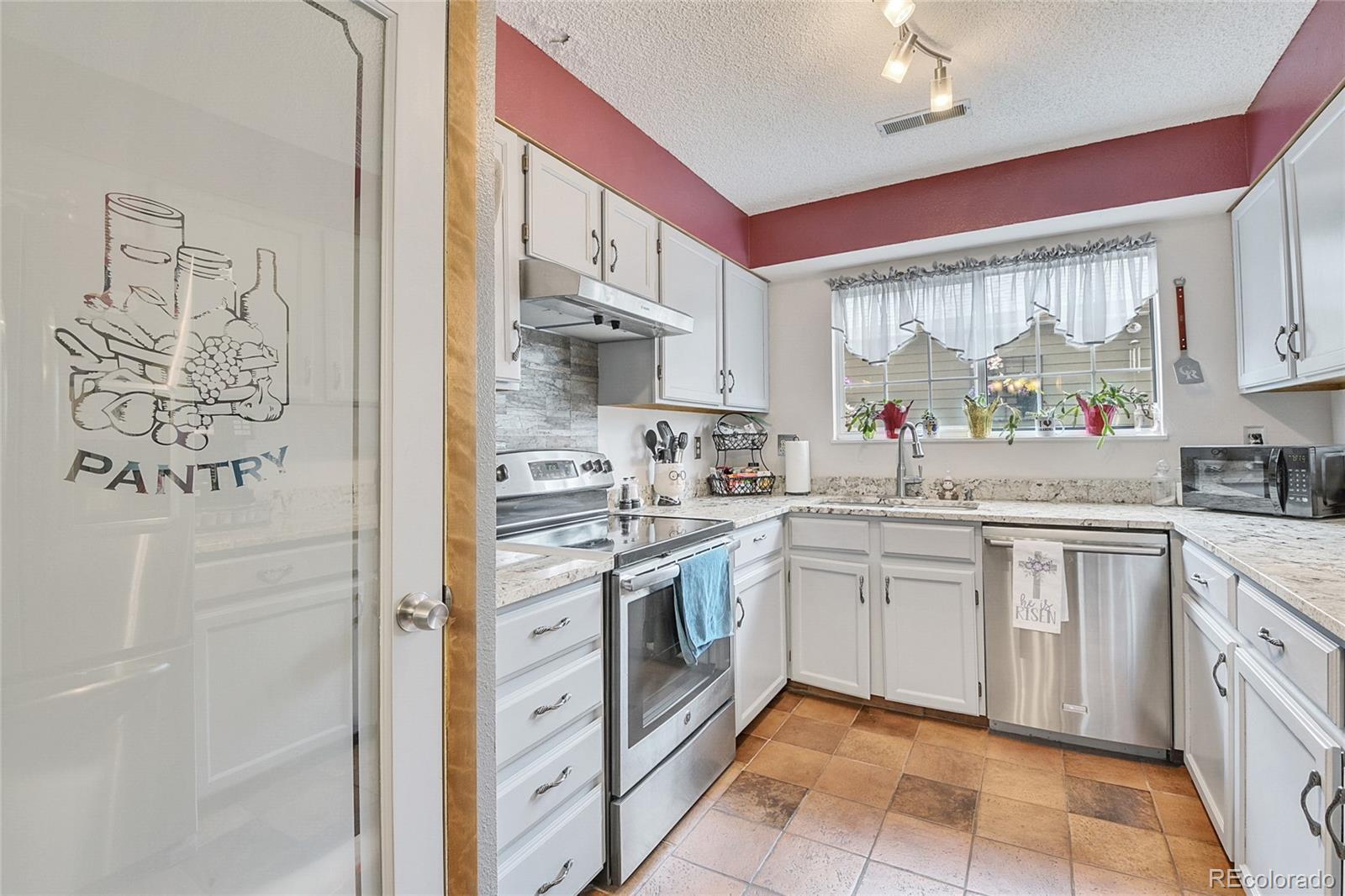 MLS Image #13 for 3407 s ammons street,lakewood, Colorado