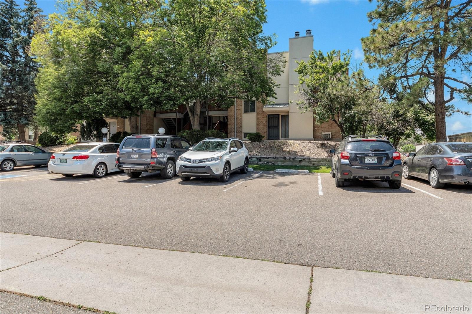 MLS Image #14 for 2835 s monaco parkway,denver, Colorado