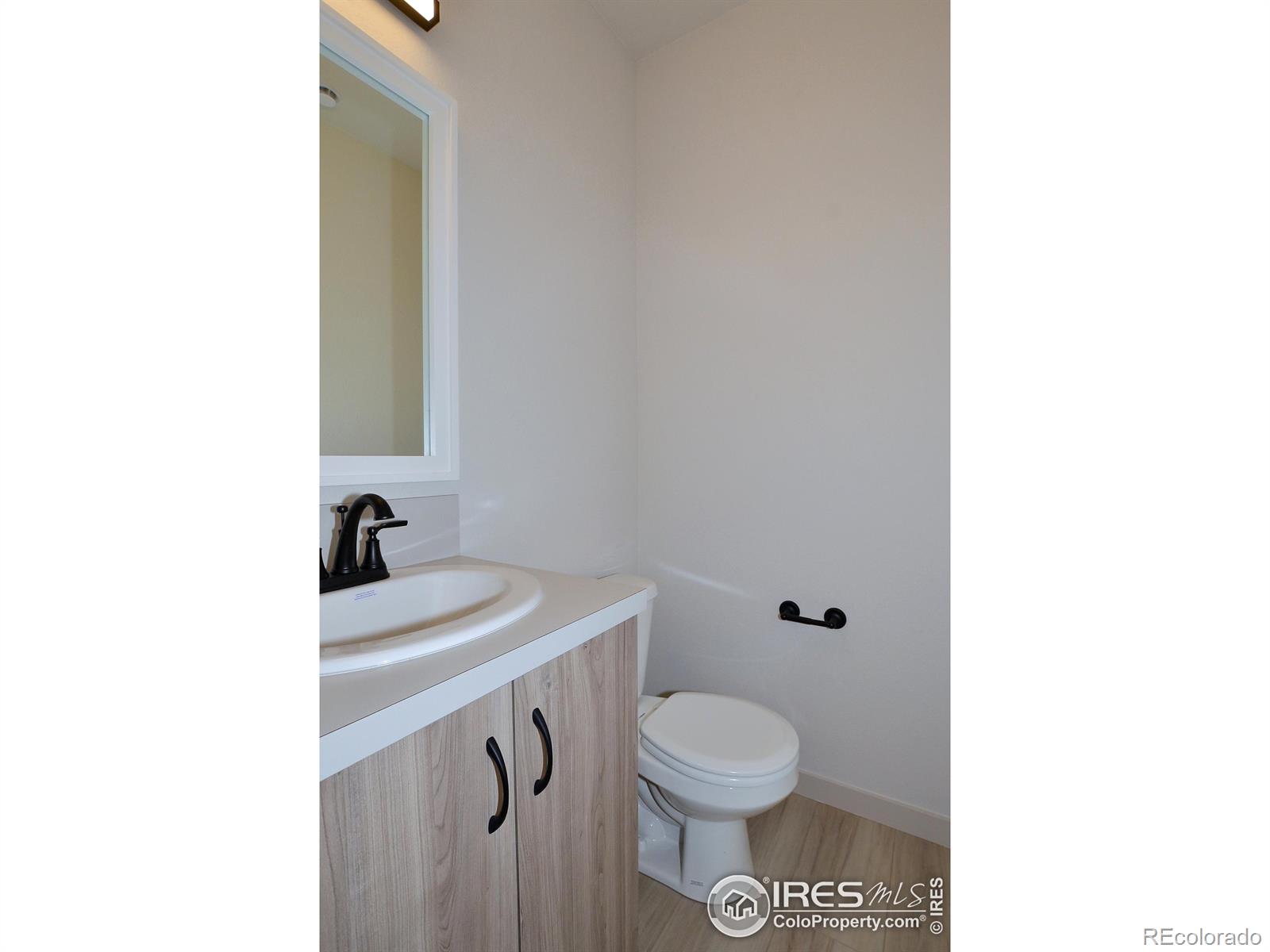 MLS Image #17 for 204 e 4th street,berthoud, Colorado
